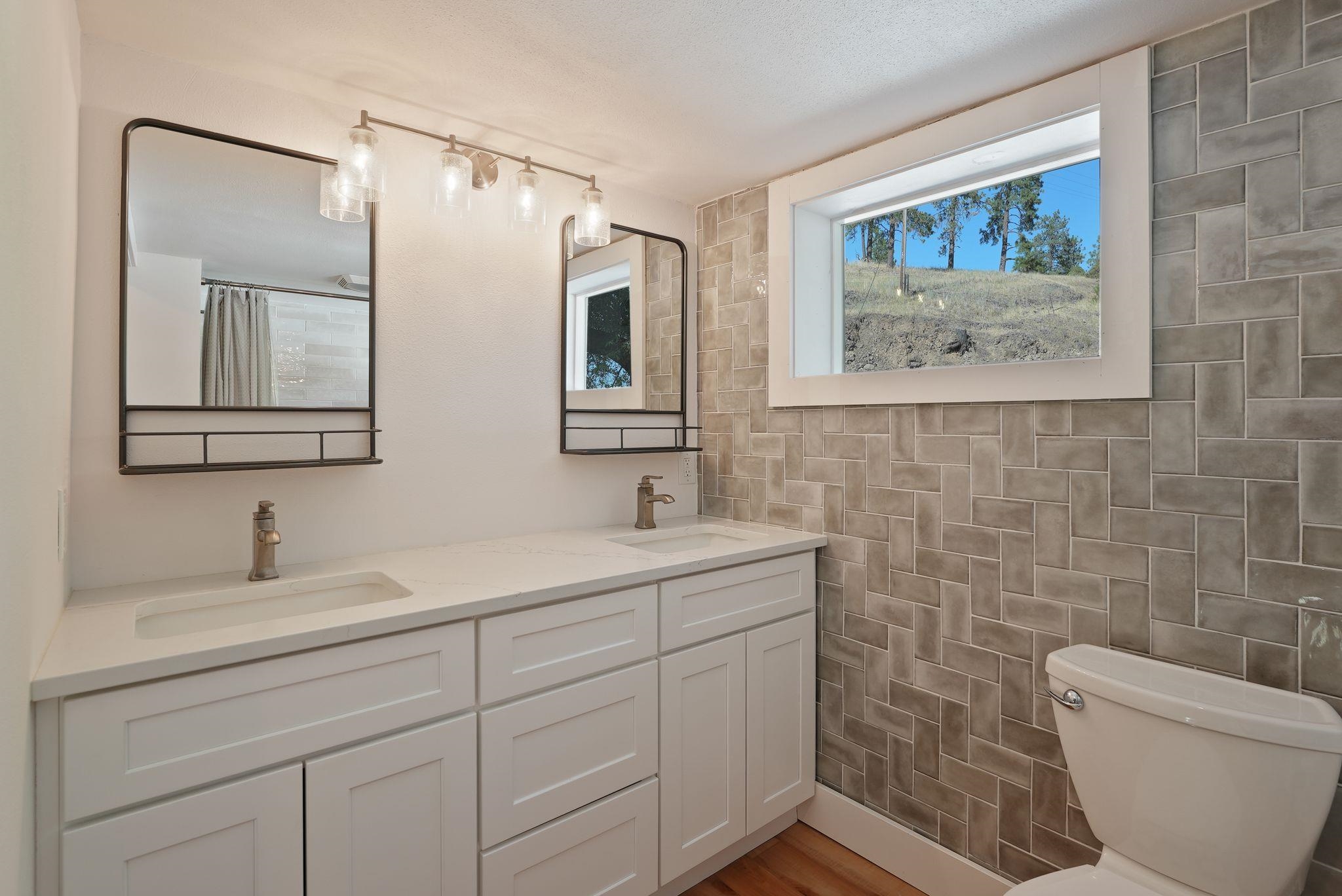 2206 E Pine Hill Ln - Photo 13
