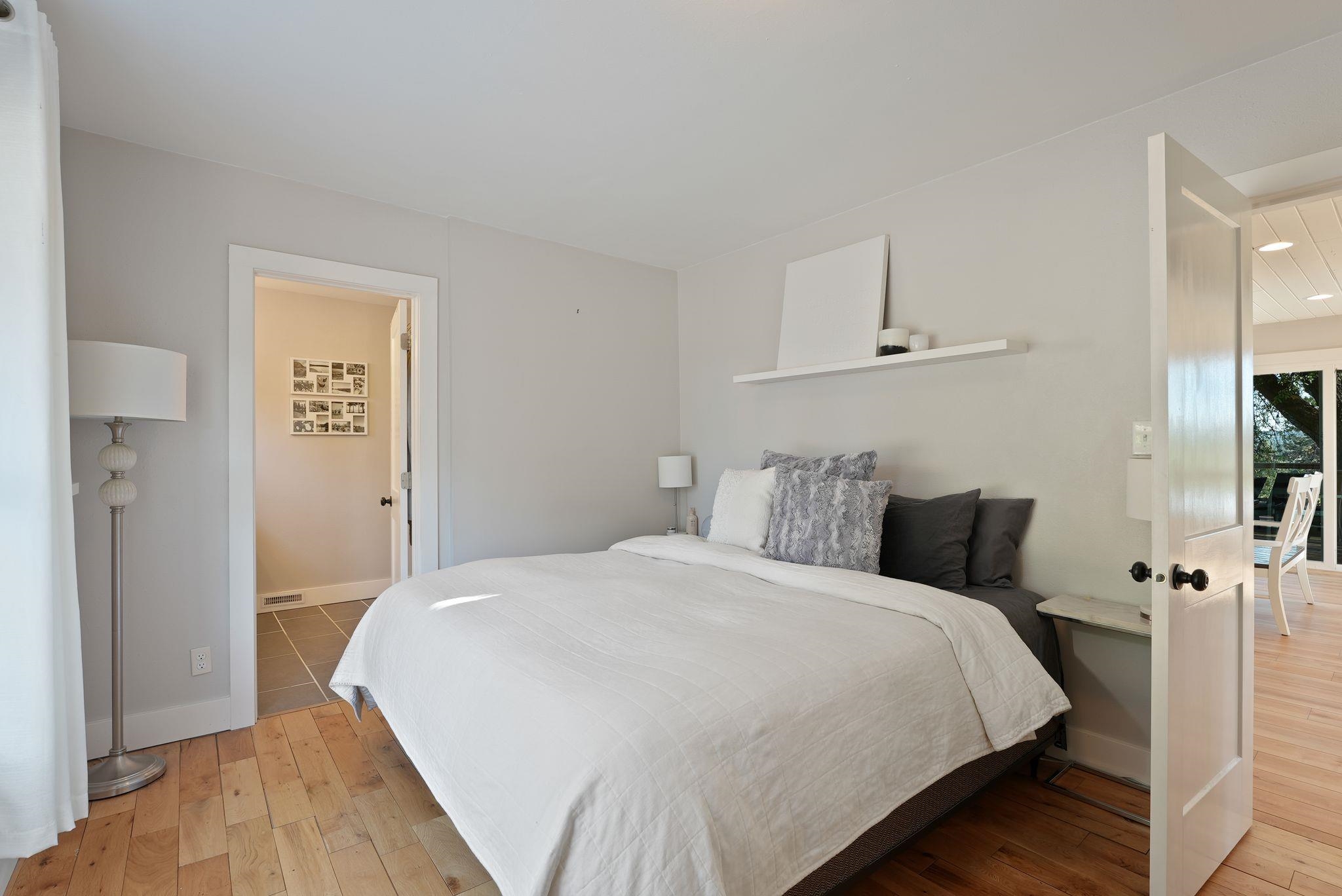 2206 E Pine Hill Ln - Photo 8