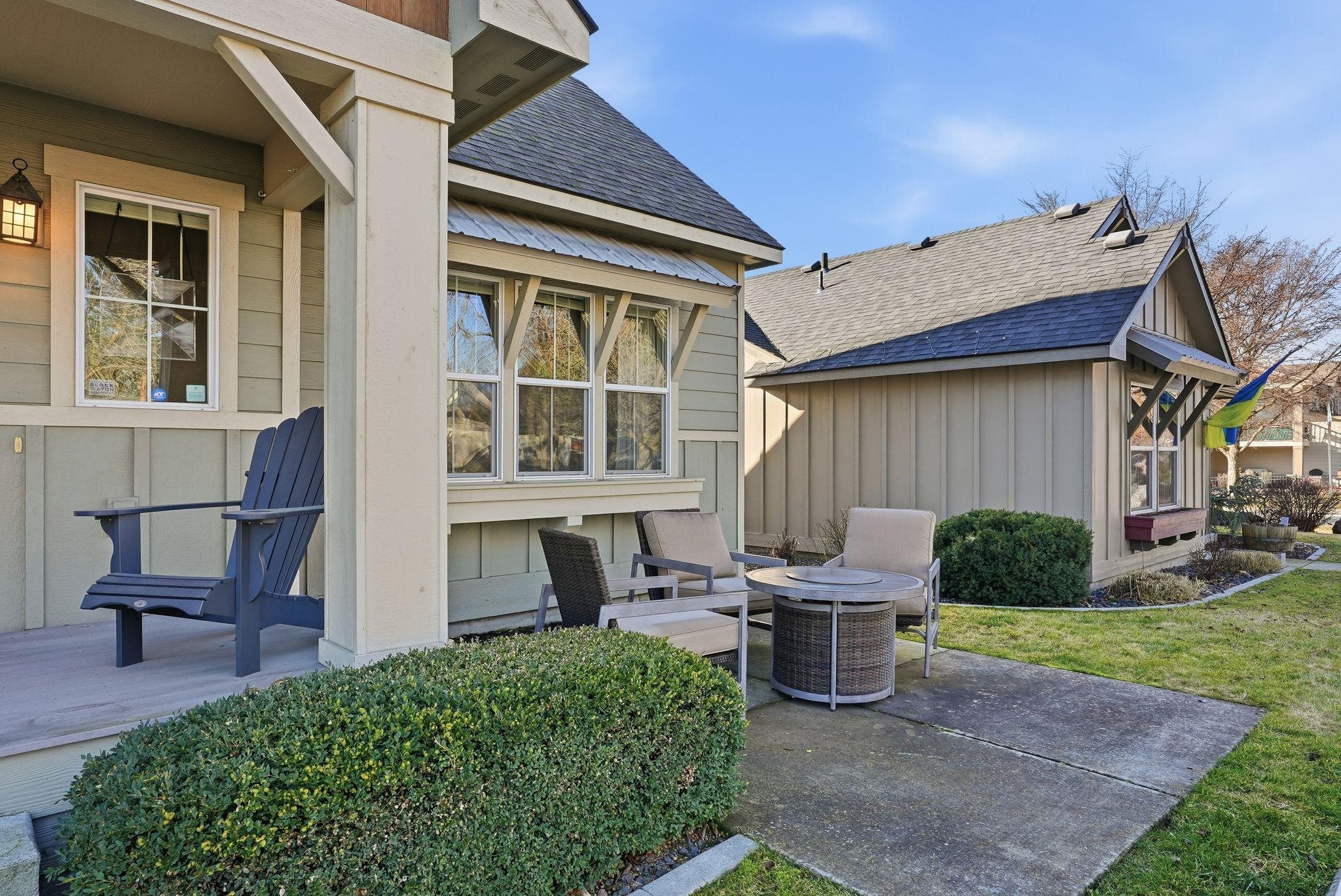 1853 W Bridge Ave - Photo 3