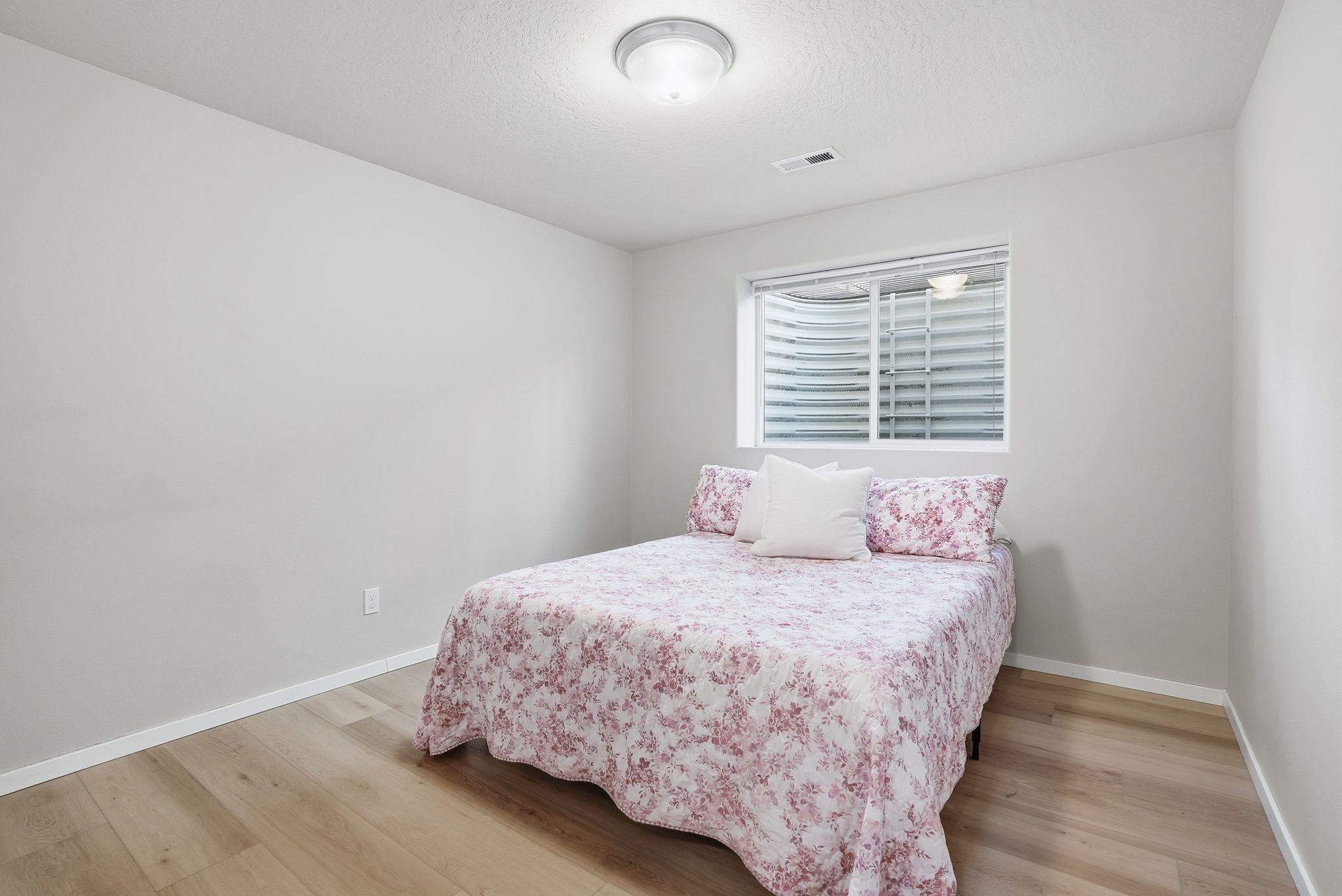 1853 W Bridge Ave - Photo 28