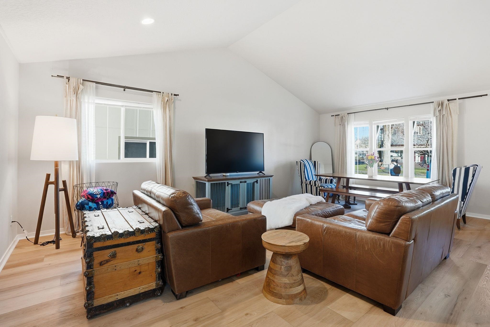 1853 W Bridge Ave - Photo 9