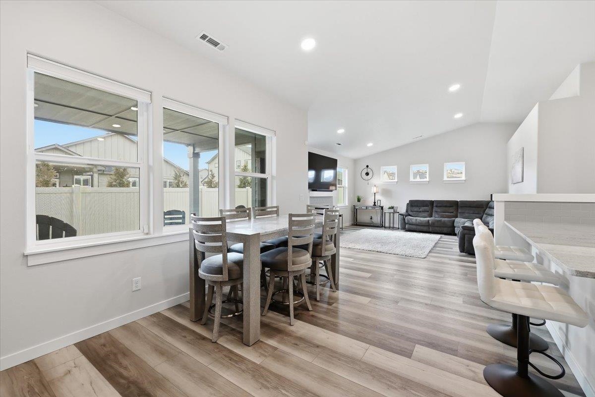 18240 E 17th Ave - Photo 11