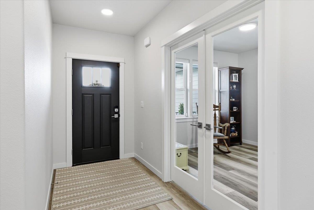 18240 E 17th Ave - Photo 23