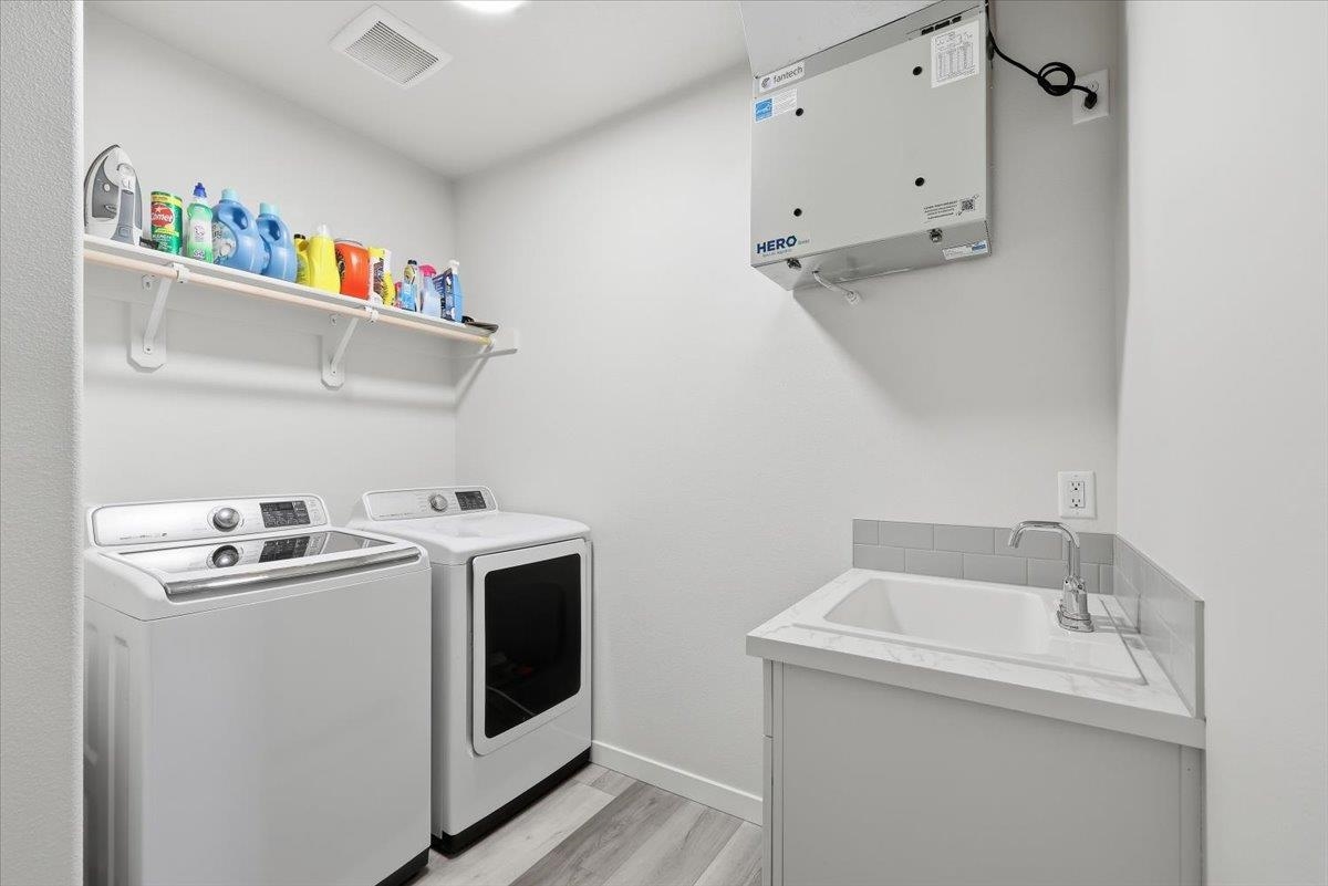 18240 E 17th Ave - Photo 24
