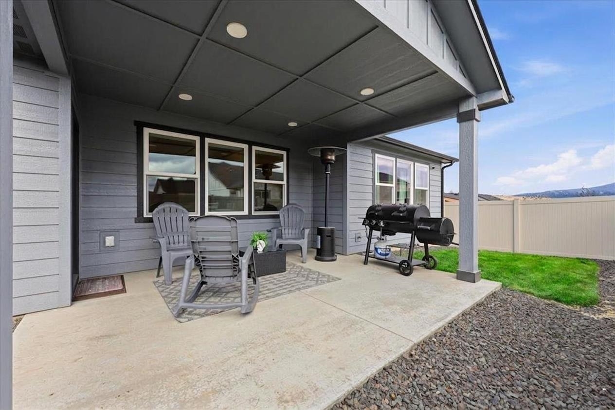 18240 E 17th Ave - Photo 25