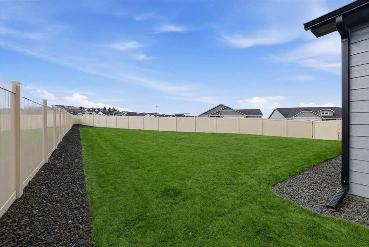 18240 E 17th Ave - Photo 26