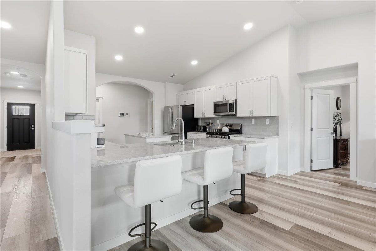 18240 E 17th Ave - Photo 8