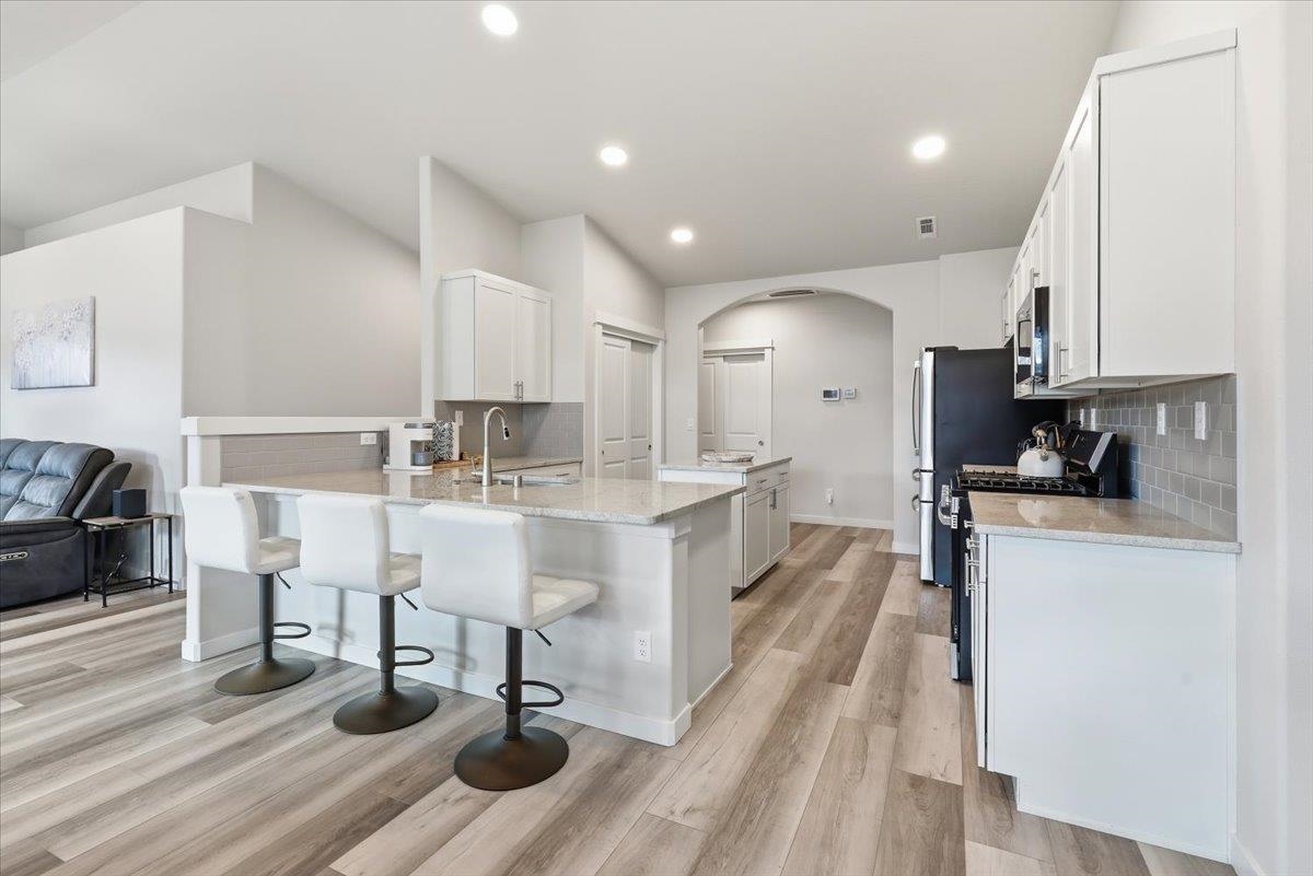 18240 E 17th Ave - Photo 10