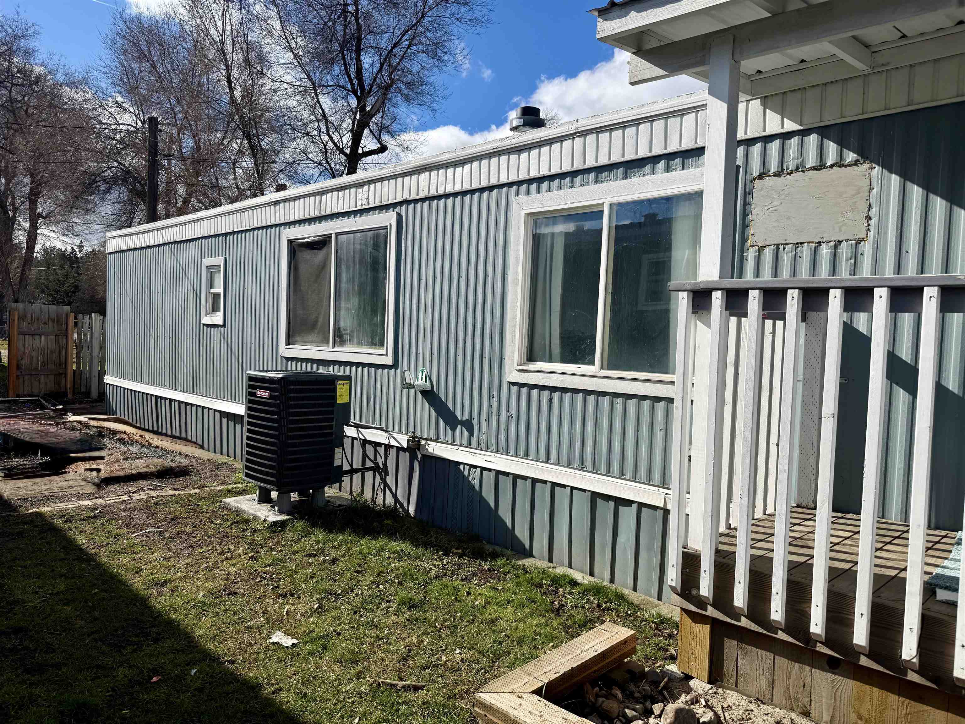 5820 E 4th Ave - Photo 2