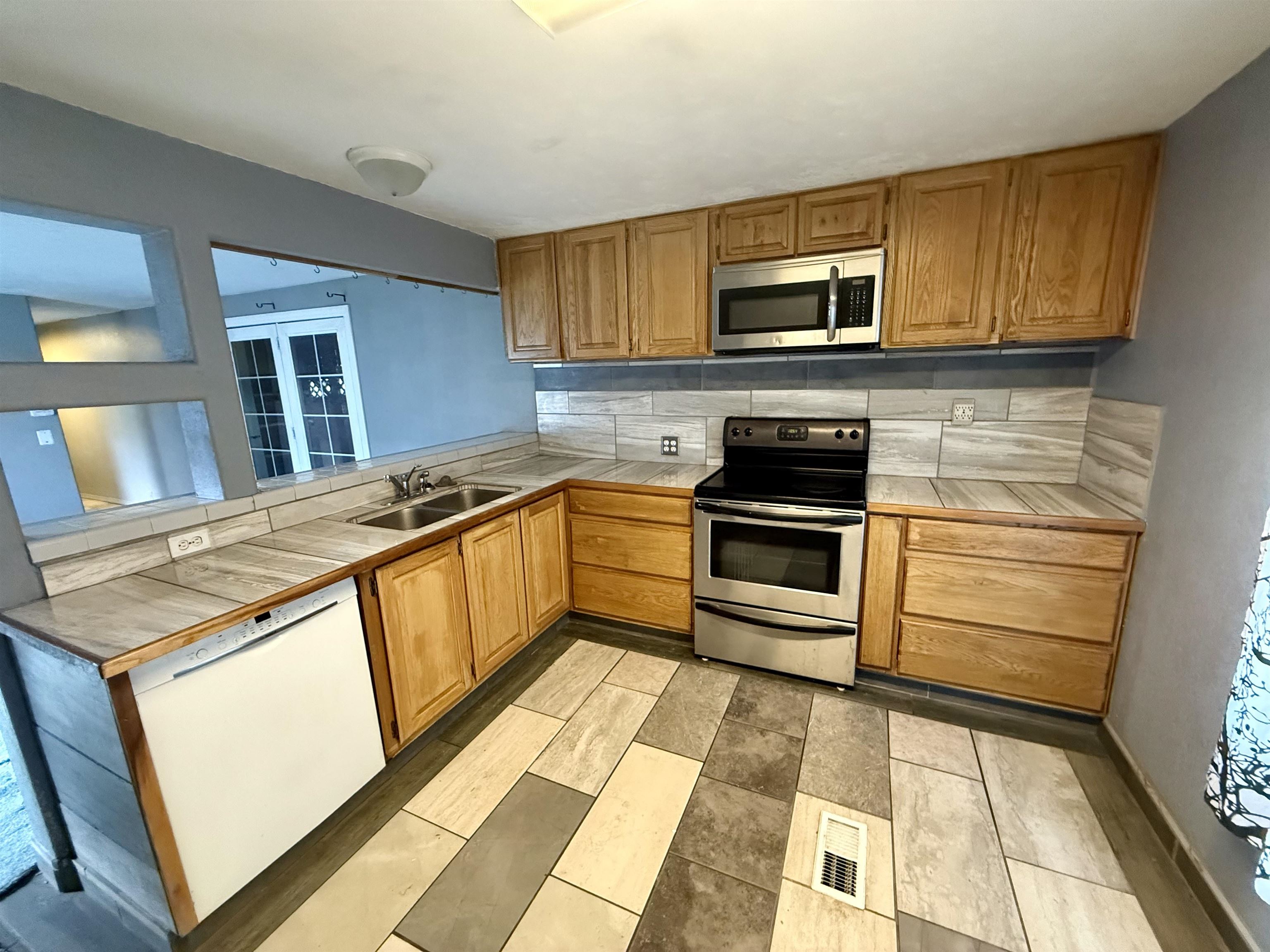 5820 E 4th Ave - Photo 7