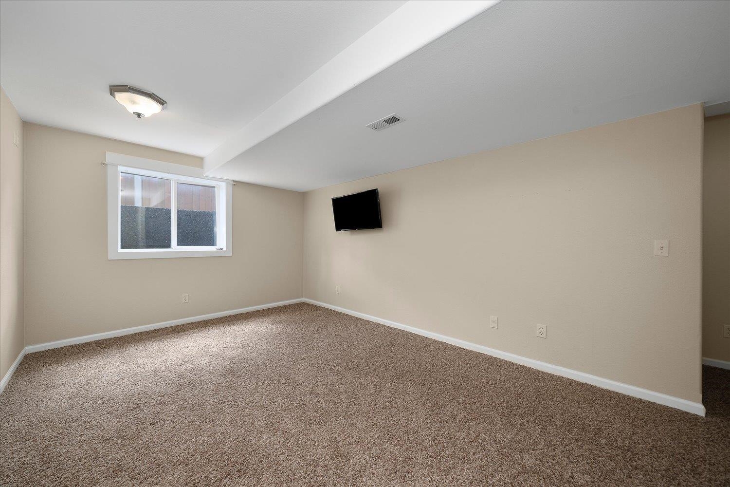 7614 N G St - Photo 29
