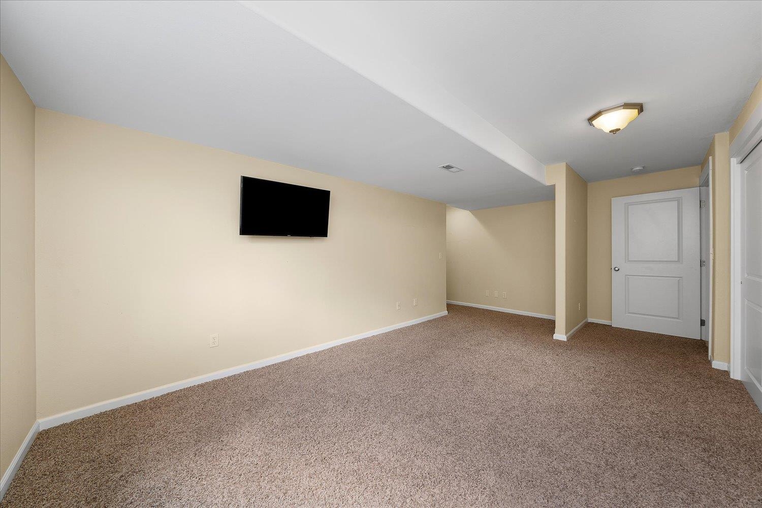 7614 N G St - Photo 31