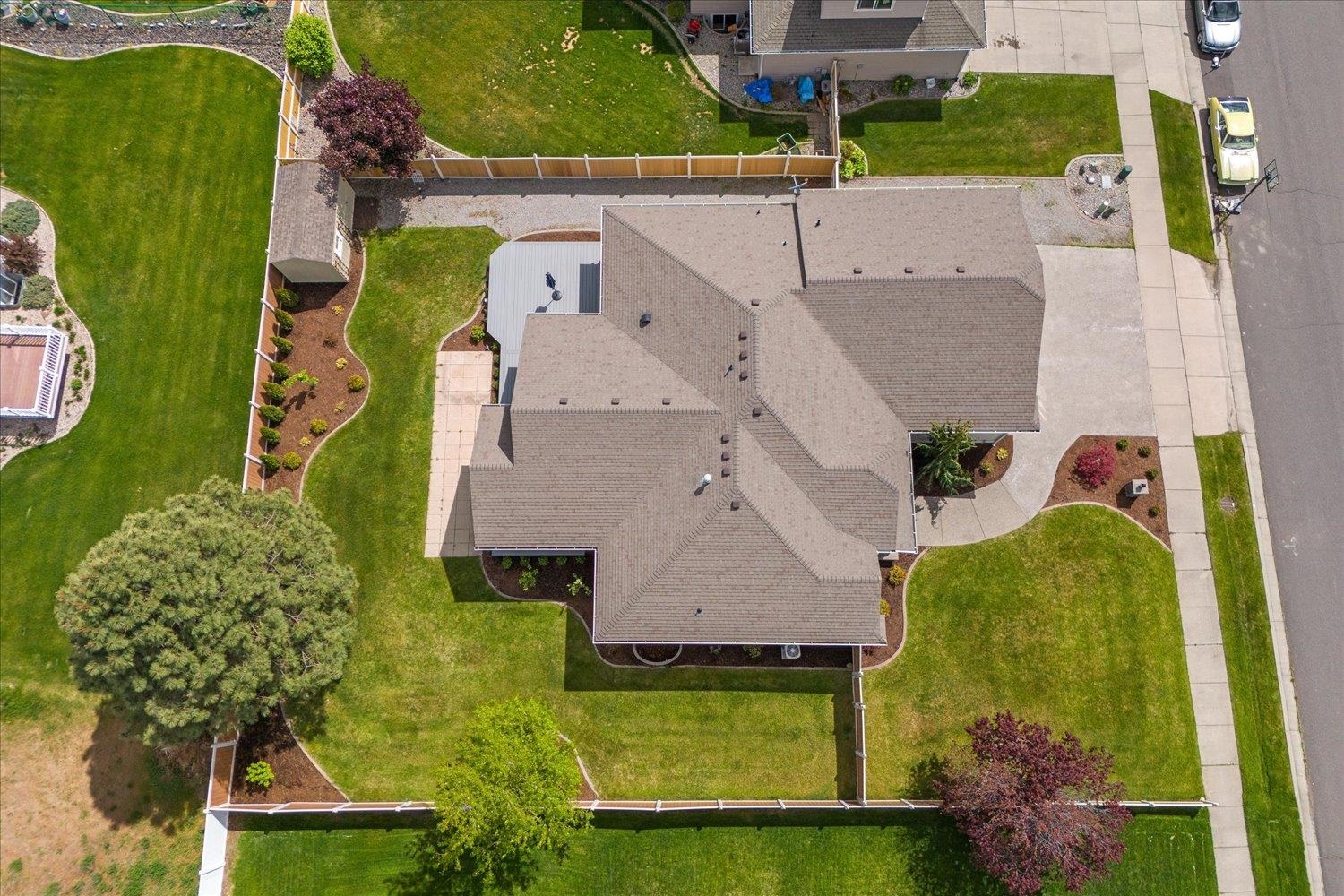7614 N G St - Photo 40
