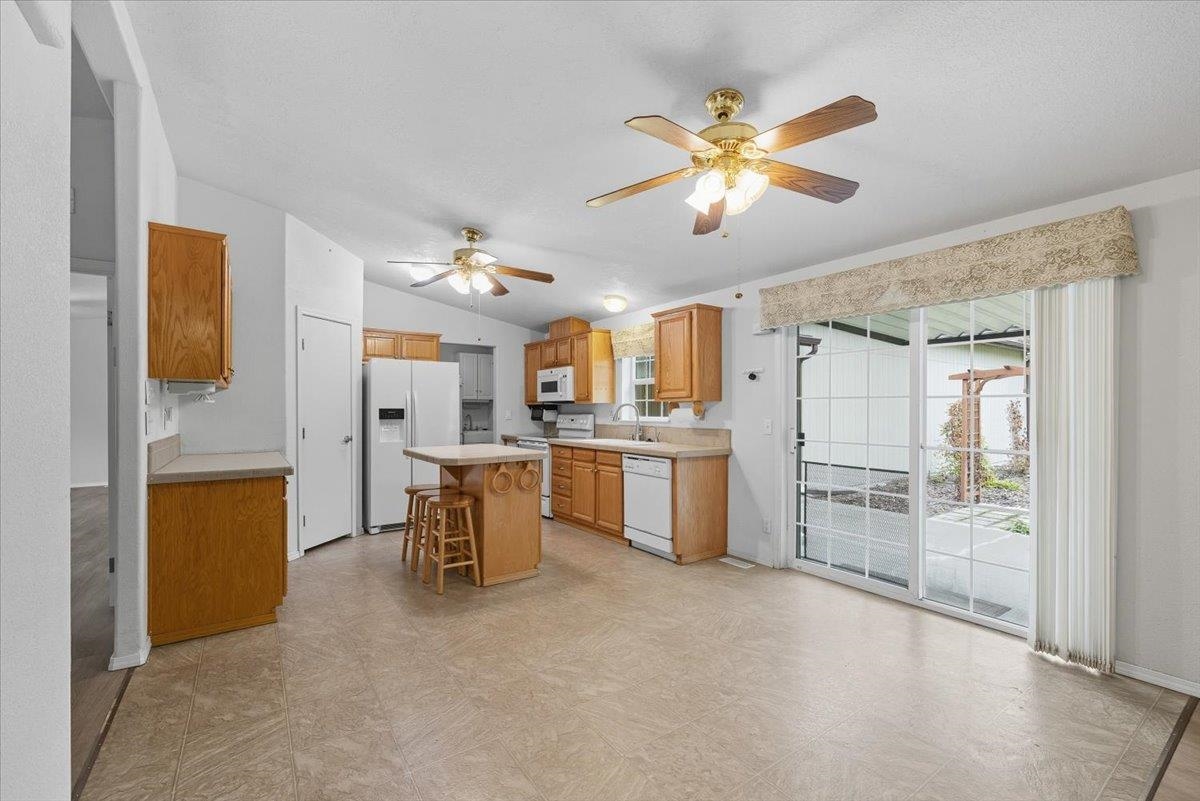 8827 N Seven Mile Rd - Photo 12