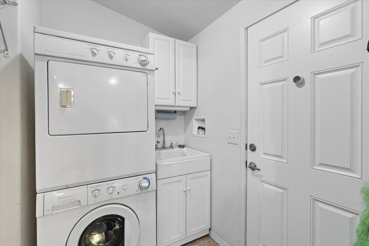 8827 N Seven Mile Rd - Photo 24