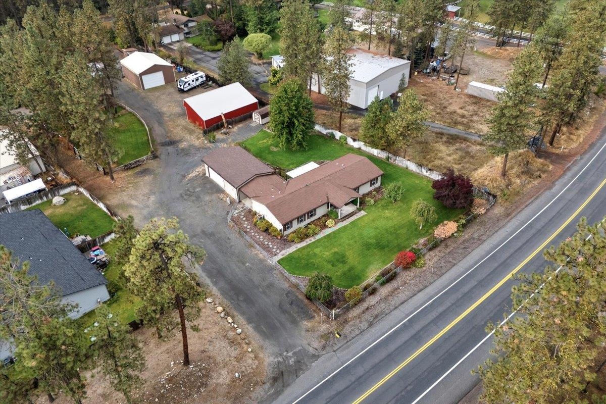 8827 N Seven Mile Rd - Photo 32