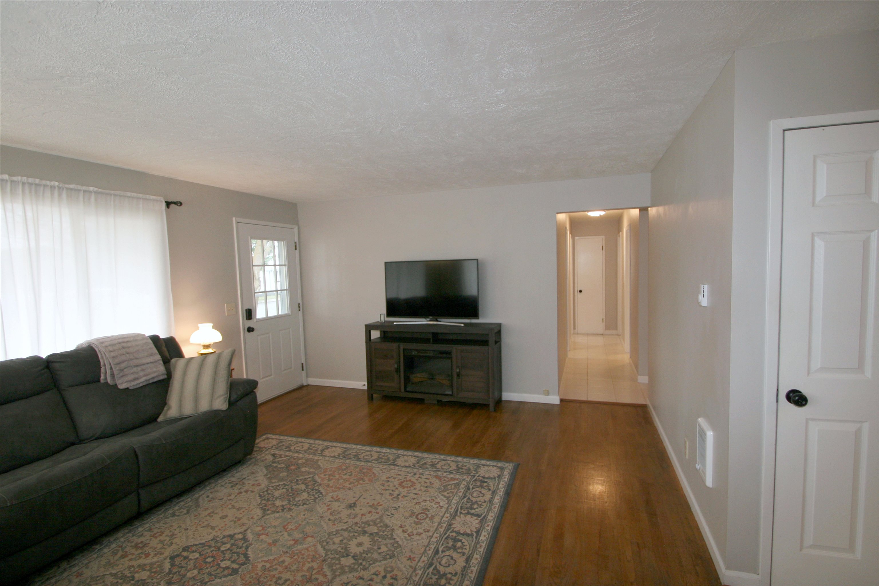 1422 4TH St - Photo 4