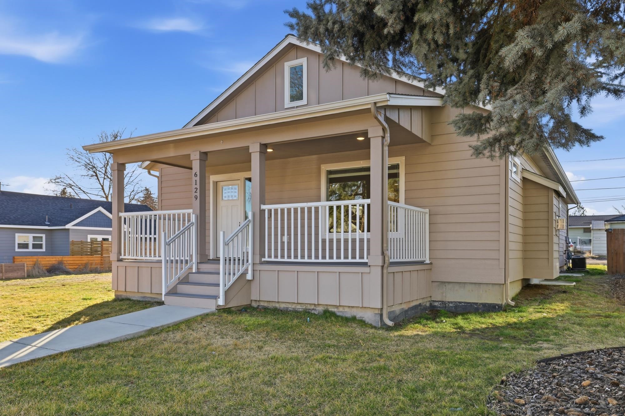 6129 N Howard St - Photo 2