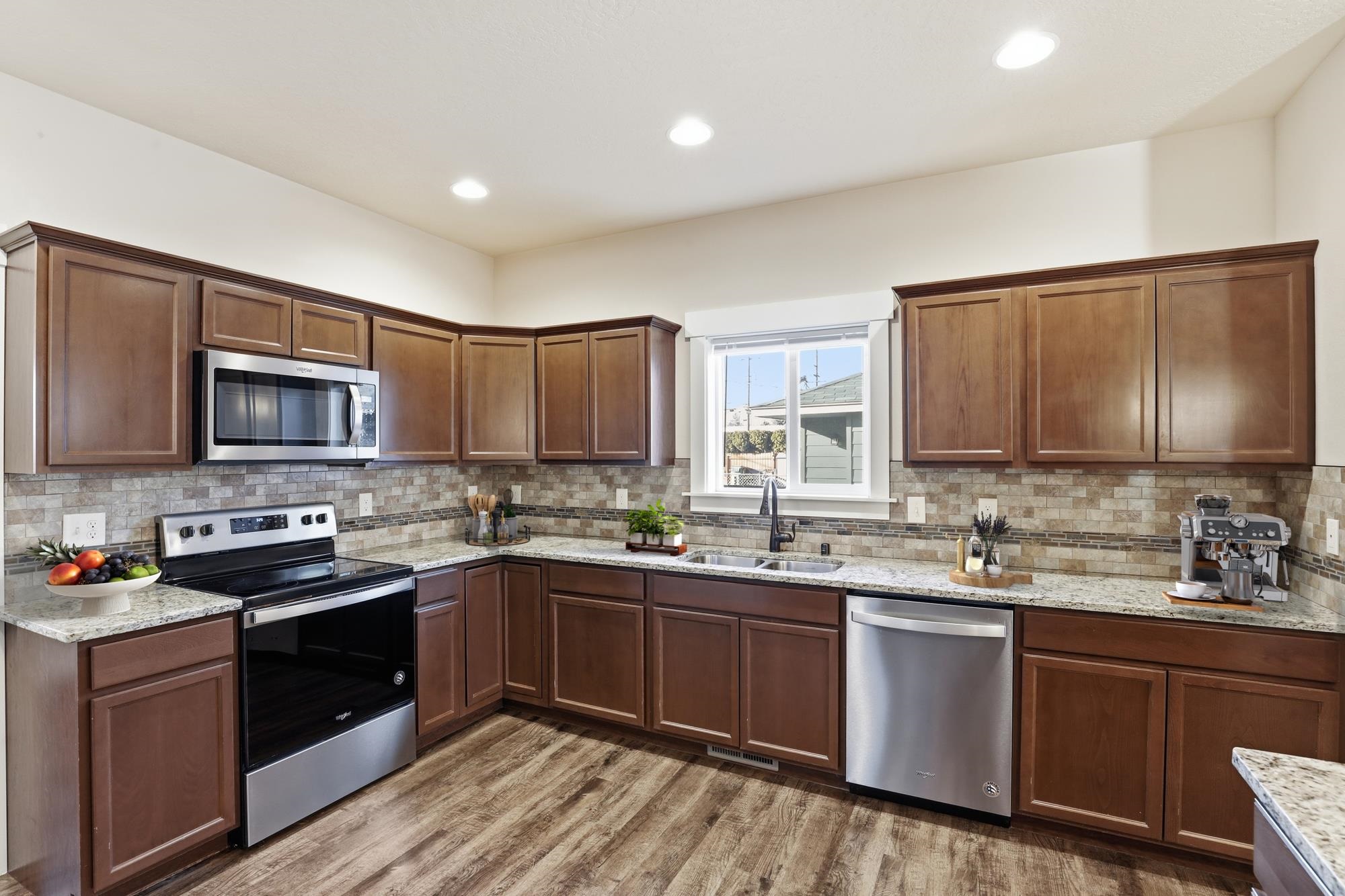 6129 N Howard St - Photo 11