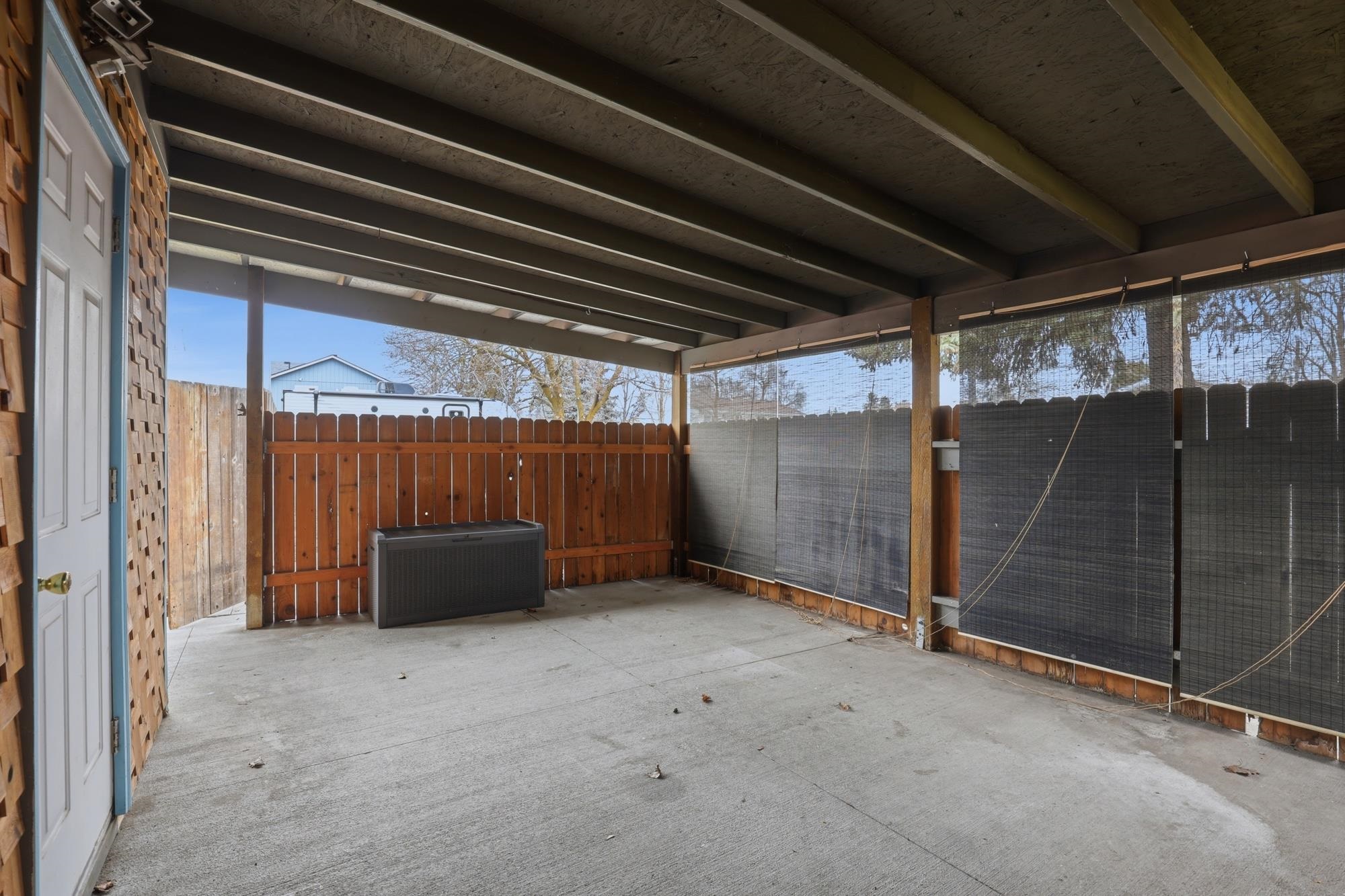 3927 E 26th Ave - Photo 18