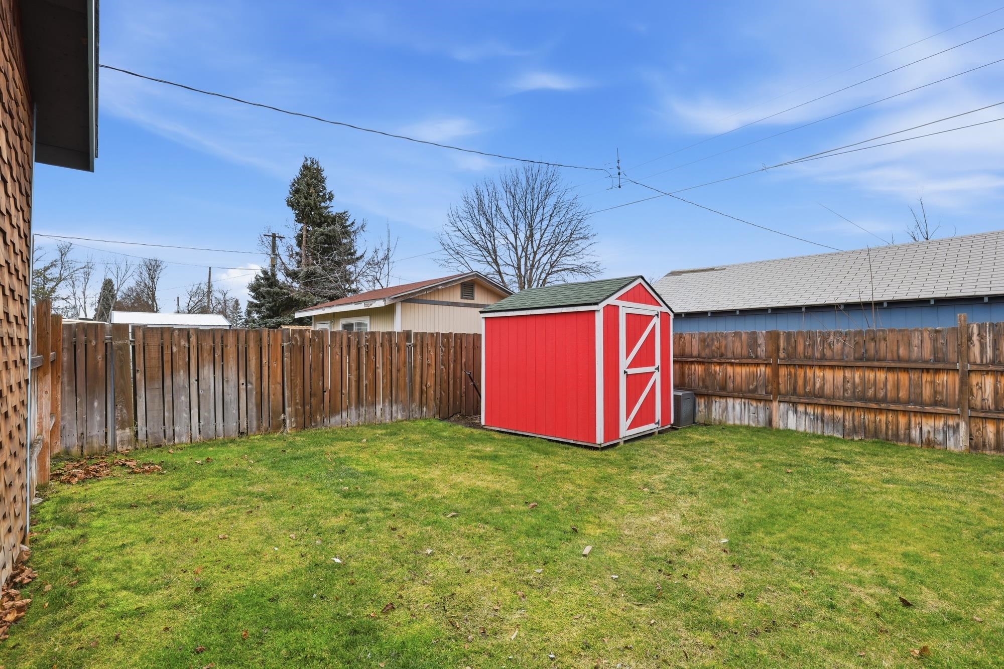3927 E 26th Ave - Photo 21