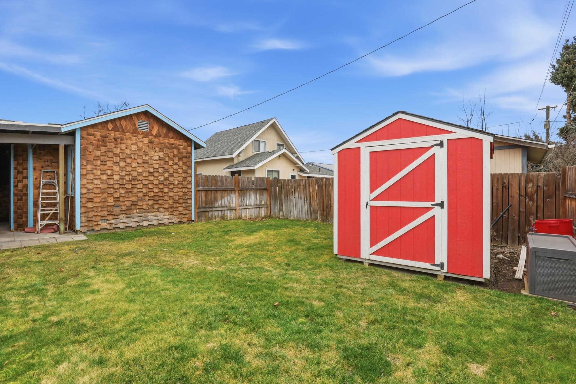 3927 E 26th Ave - Photo 22