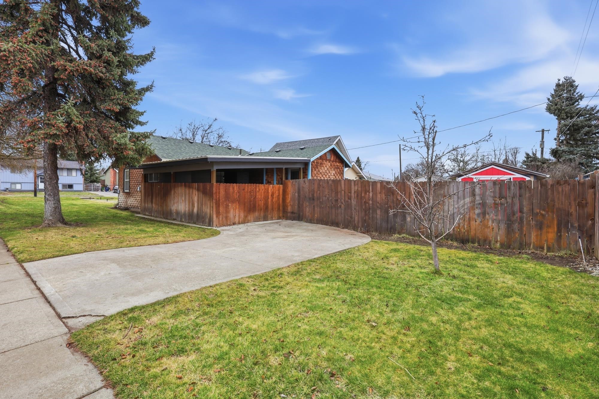3927 E 26th Ave - Photo 25