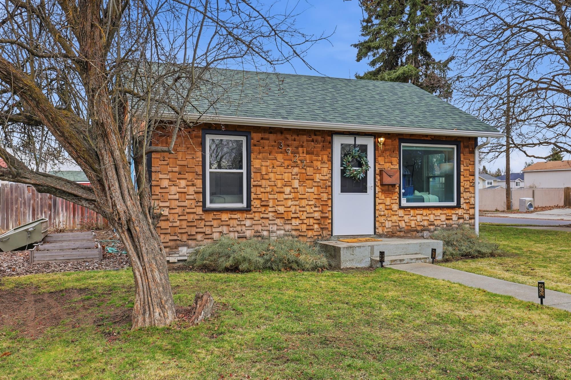3927 E 26th Ave - Photo 29