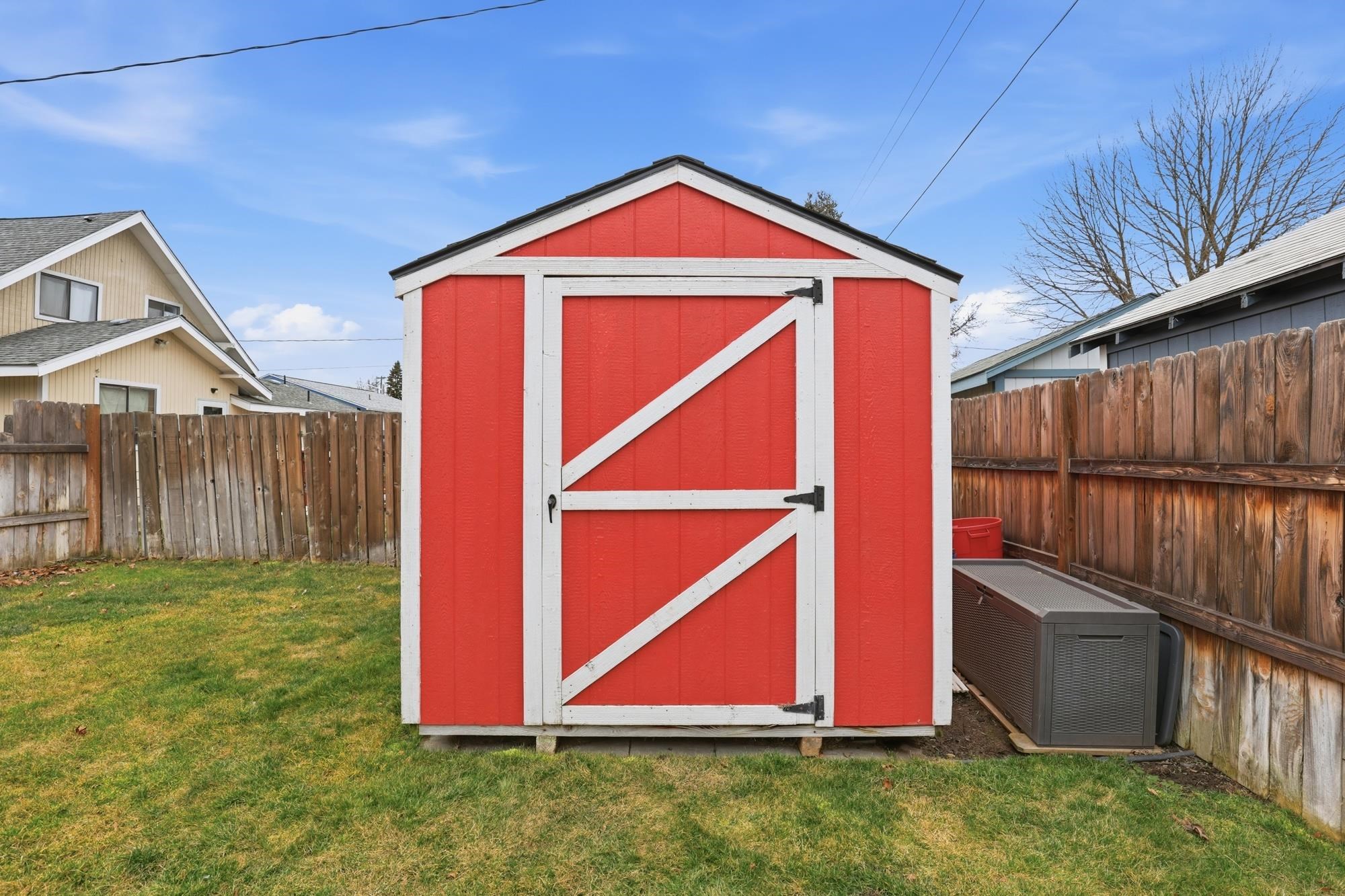 3927 E 26th Ave - Photo 30