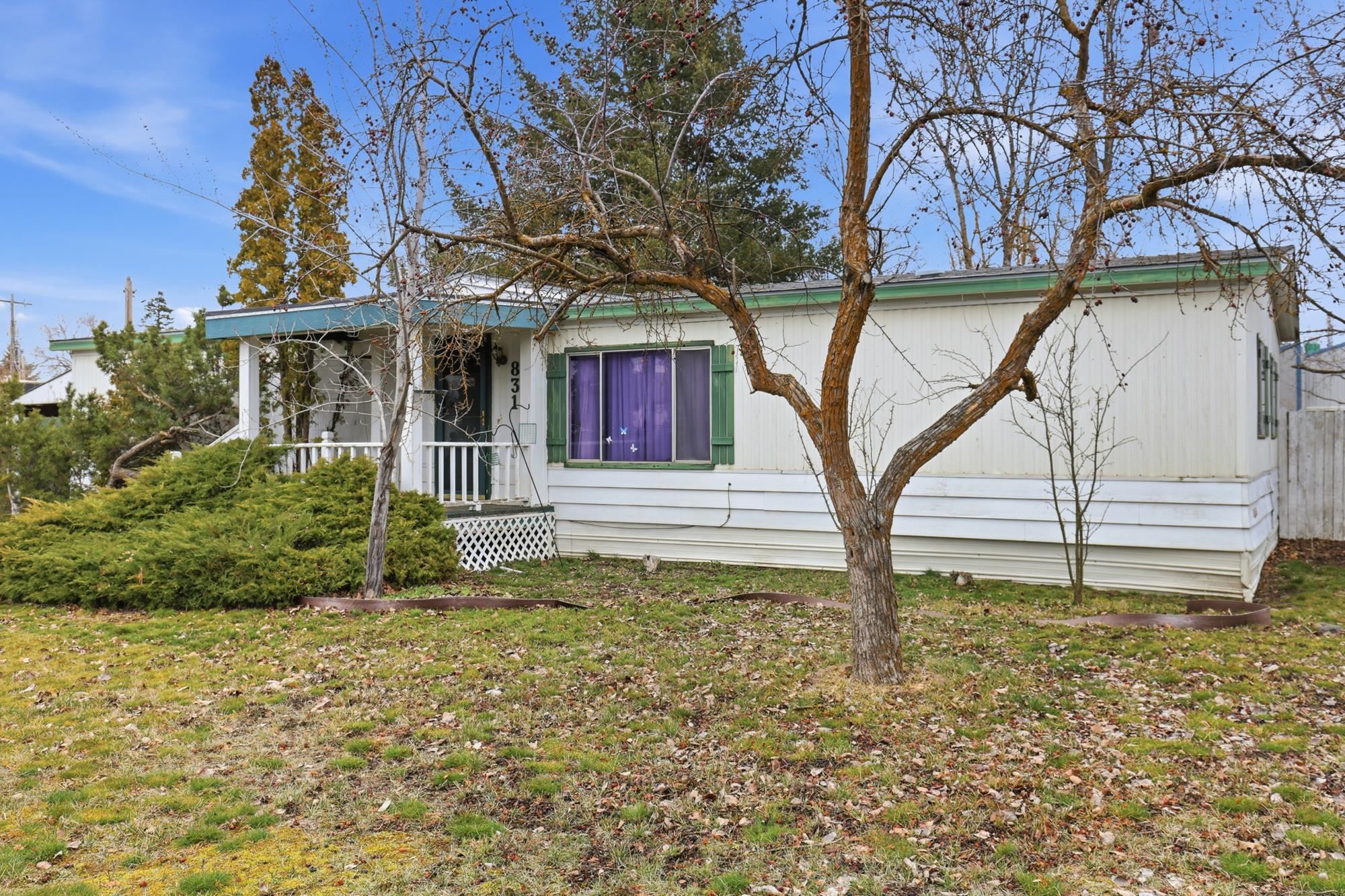 831 S Ziegler St - Photo 2