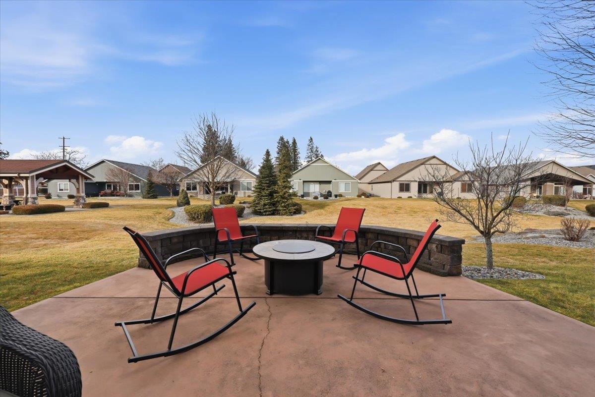2209 E 52nd Ln - Photo 22