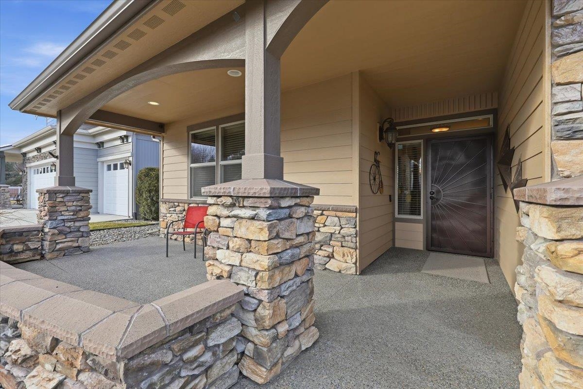 2209 E 52nd Ln - Photo 4