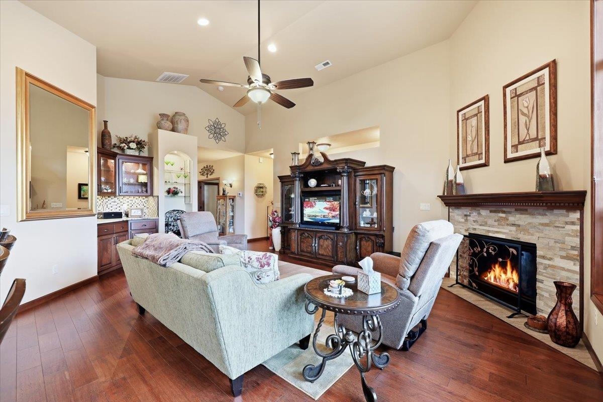 2209 E 52nd Ln - Photo 6