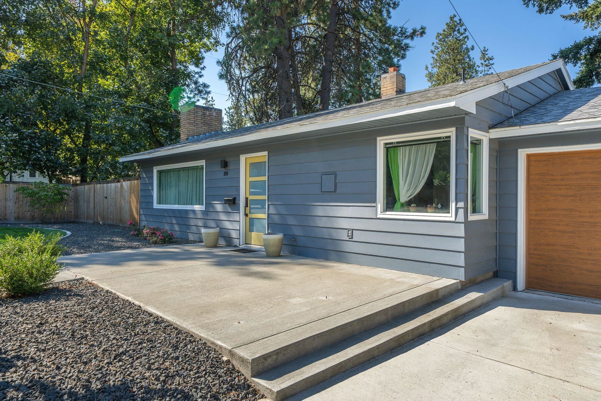 2114 S HATCH St - Photo 3