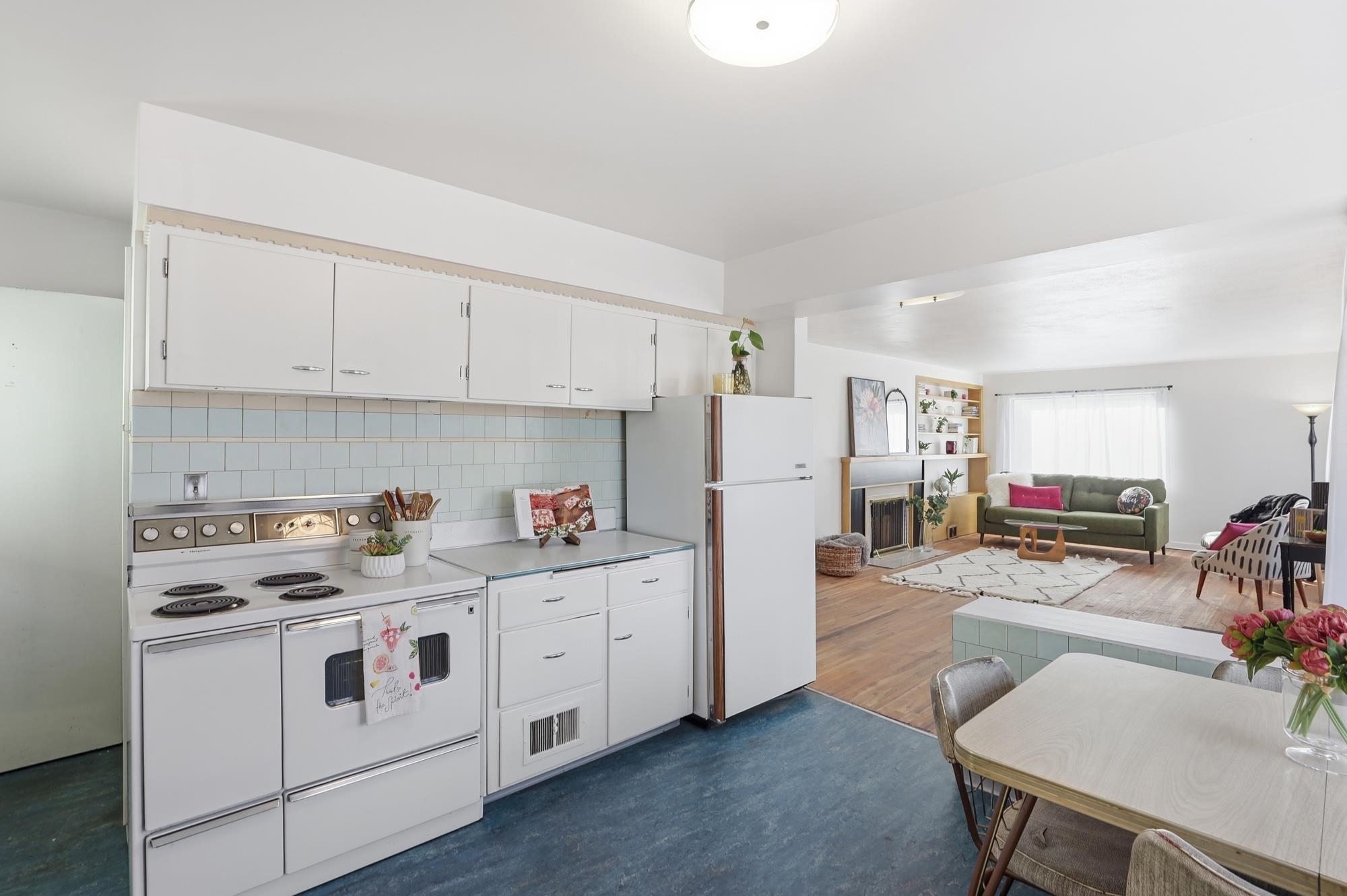 1012 E Augusta Ave - Photo 12