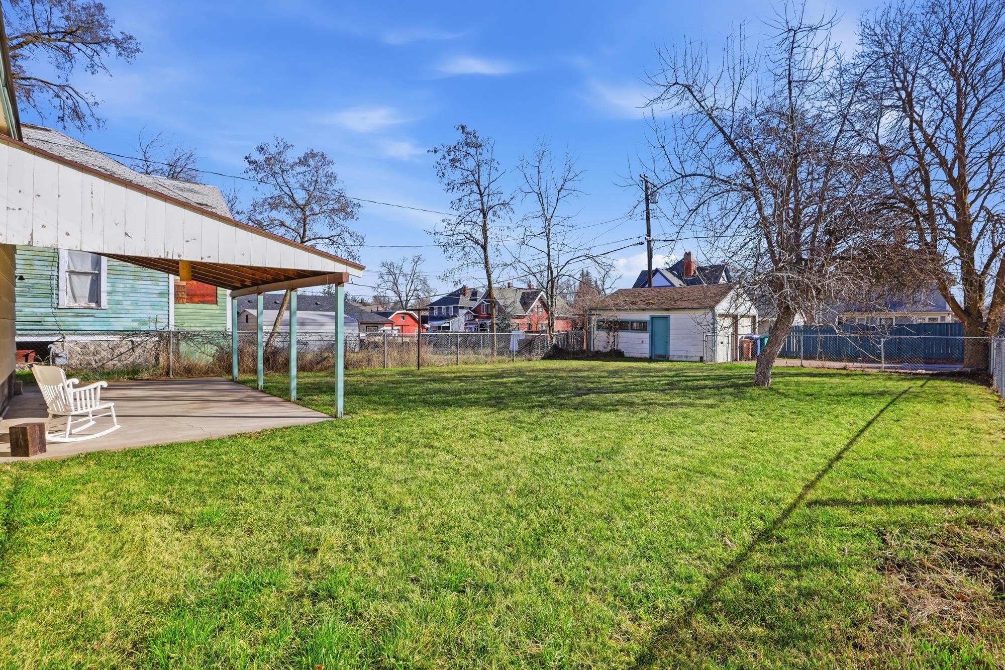 1012 E Augusta Ave - Photo 23