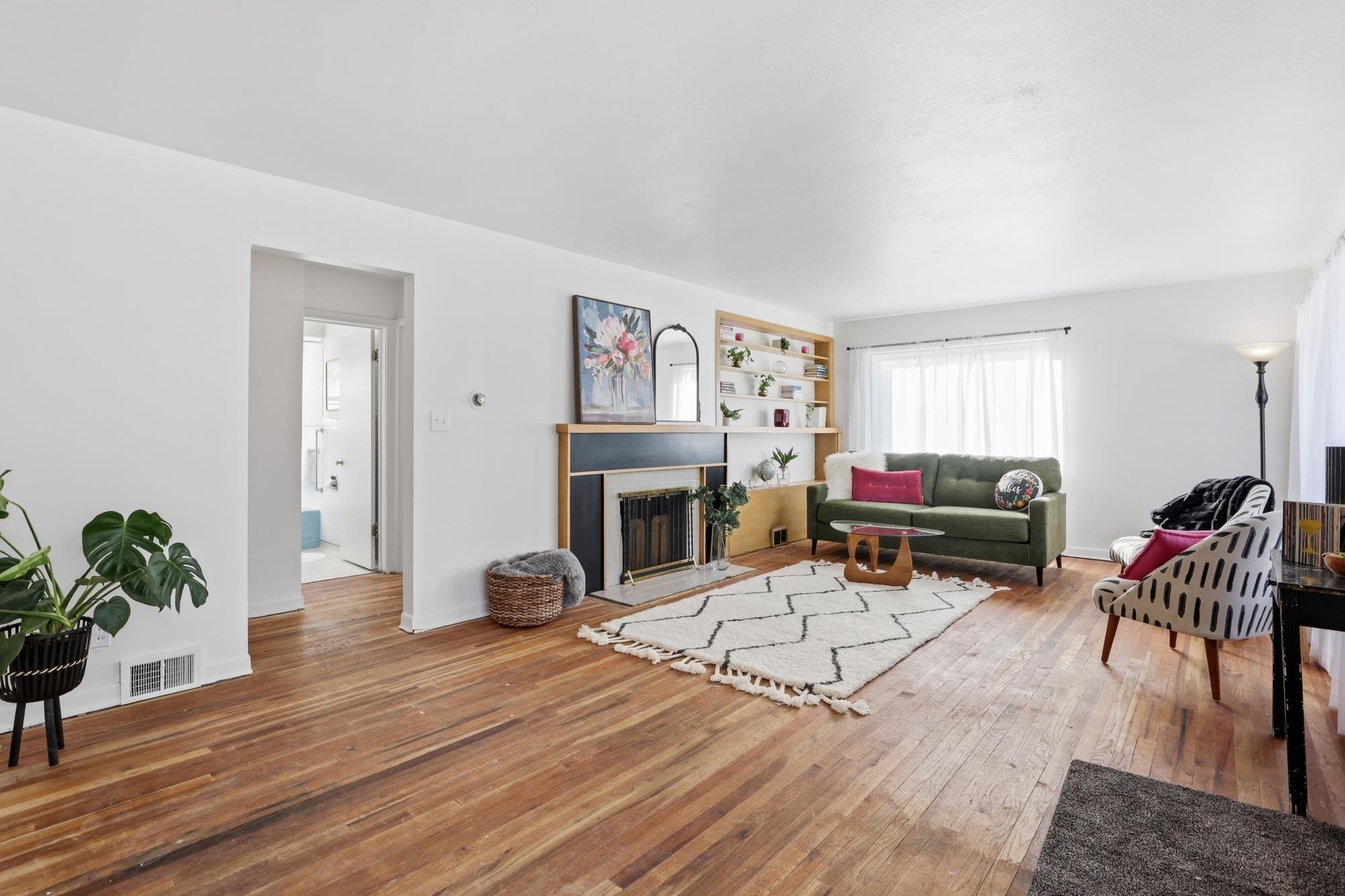 1012 E Augusta Ave - Photo 5