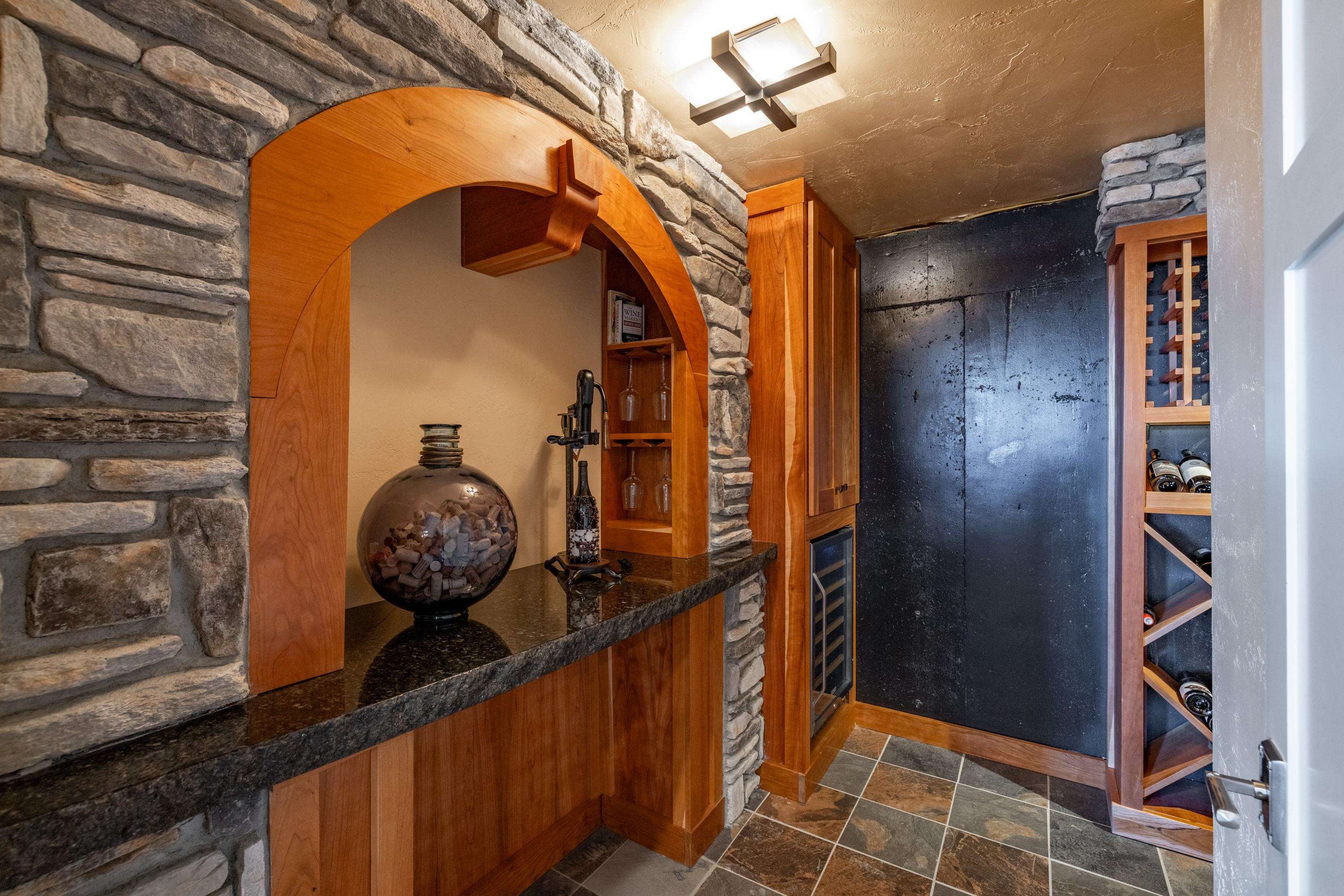 3311 E Chisholm Ln - Photo 26