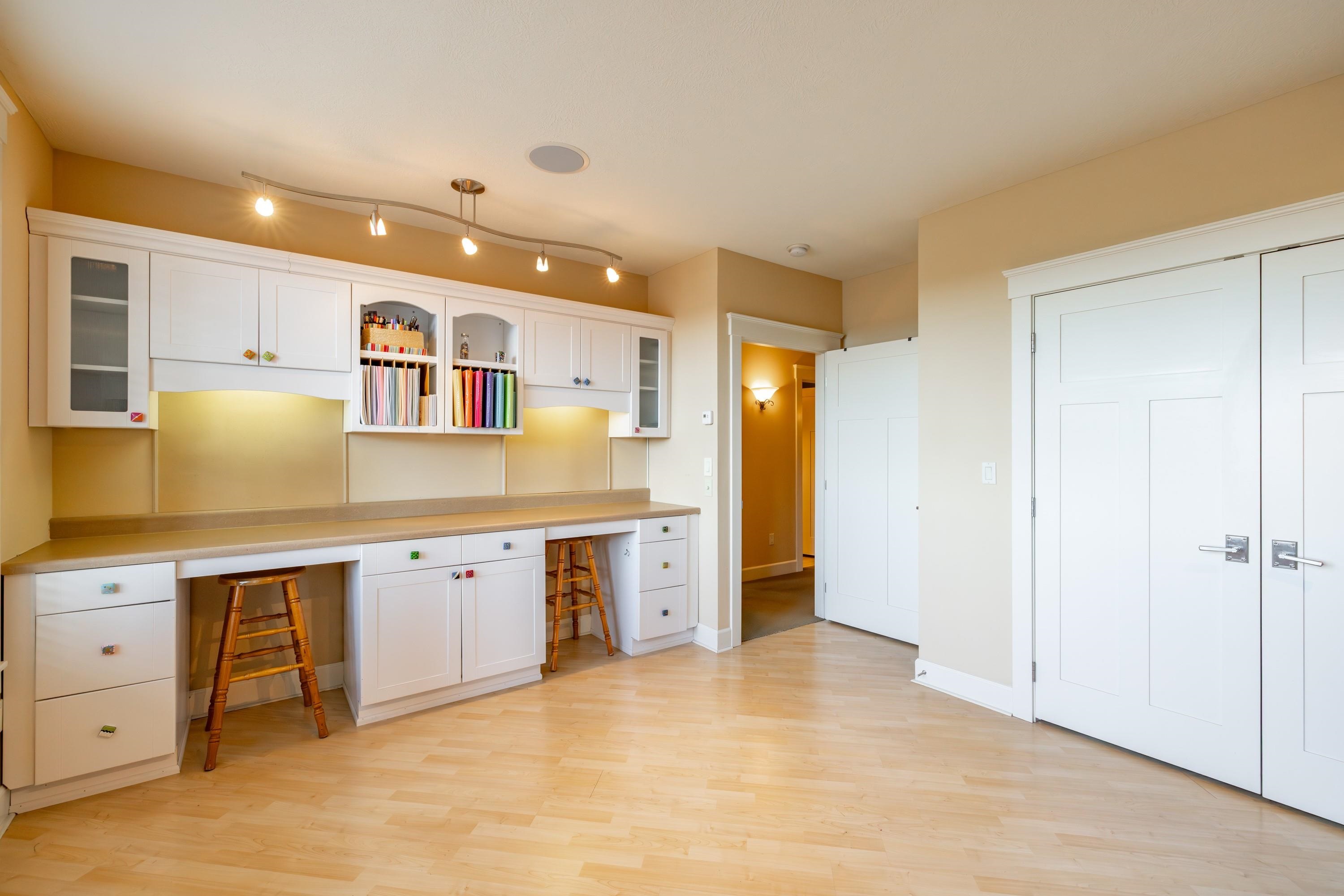 3311 E Chisholm Ln - Photo 33