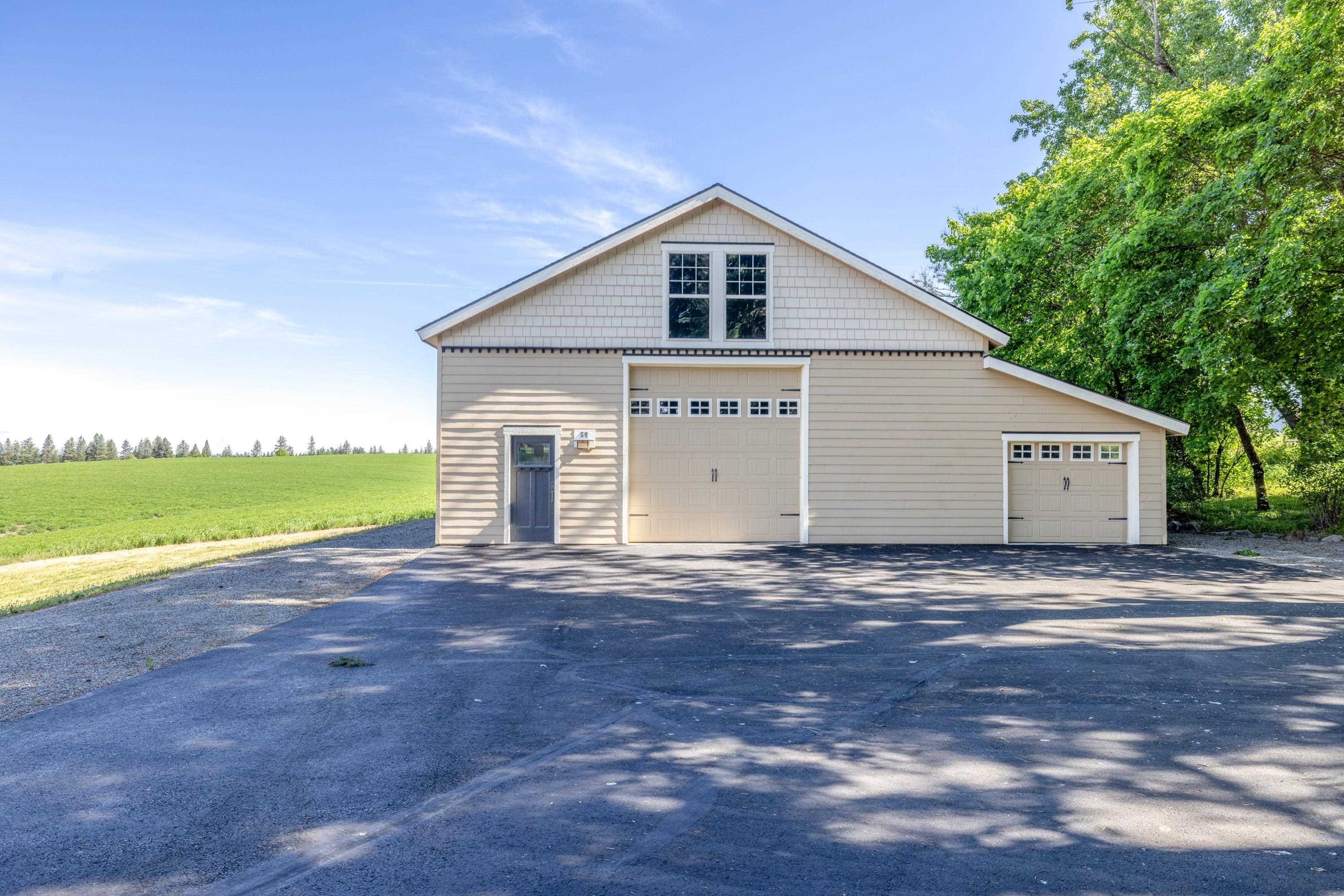 3311 E Chisholm Ln - Photo 5