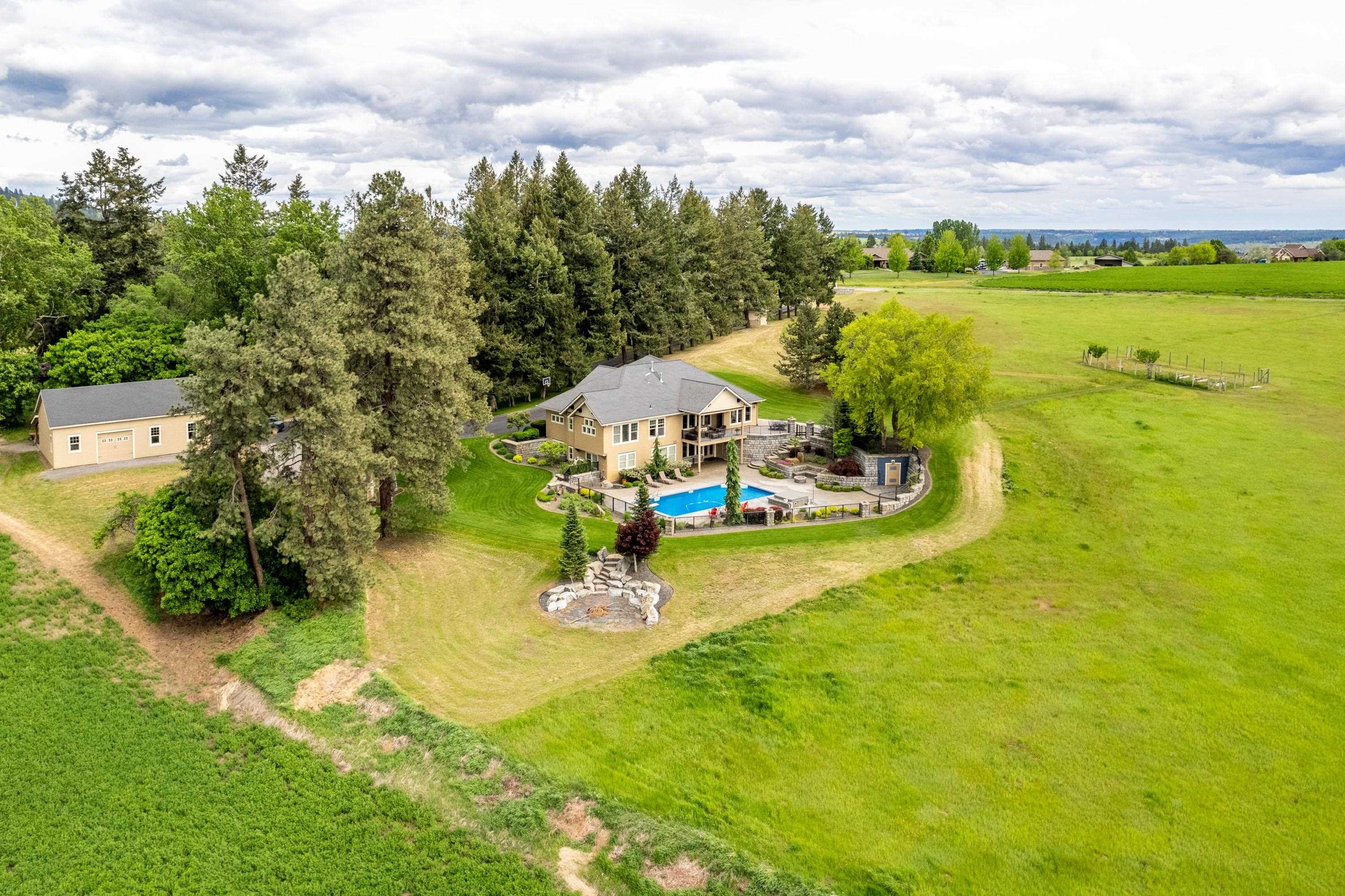 3311 E Chisholm Ln - Photo 45
