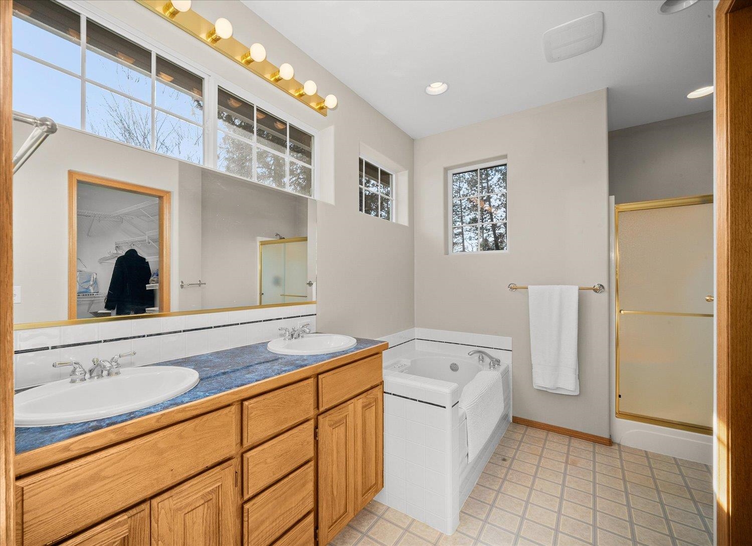 7010 N EAST BLUFF Ct - Photo 17