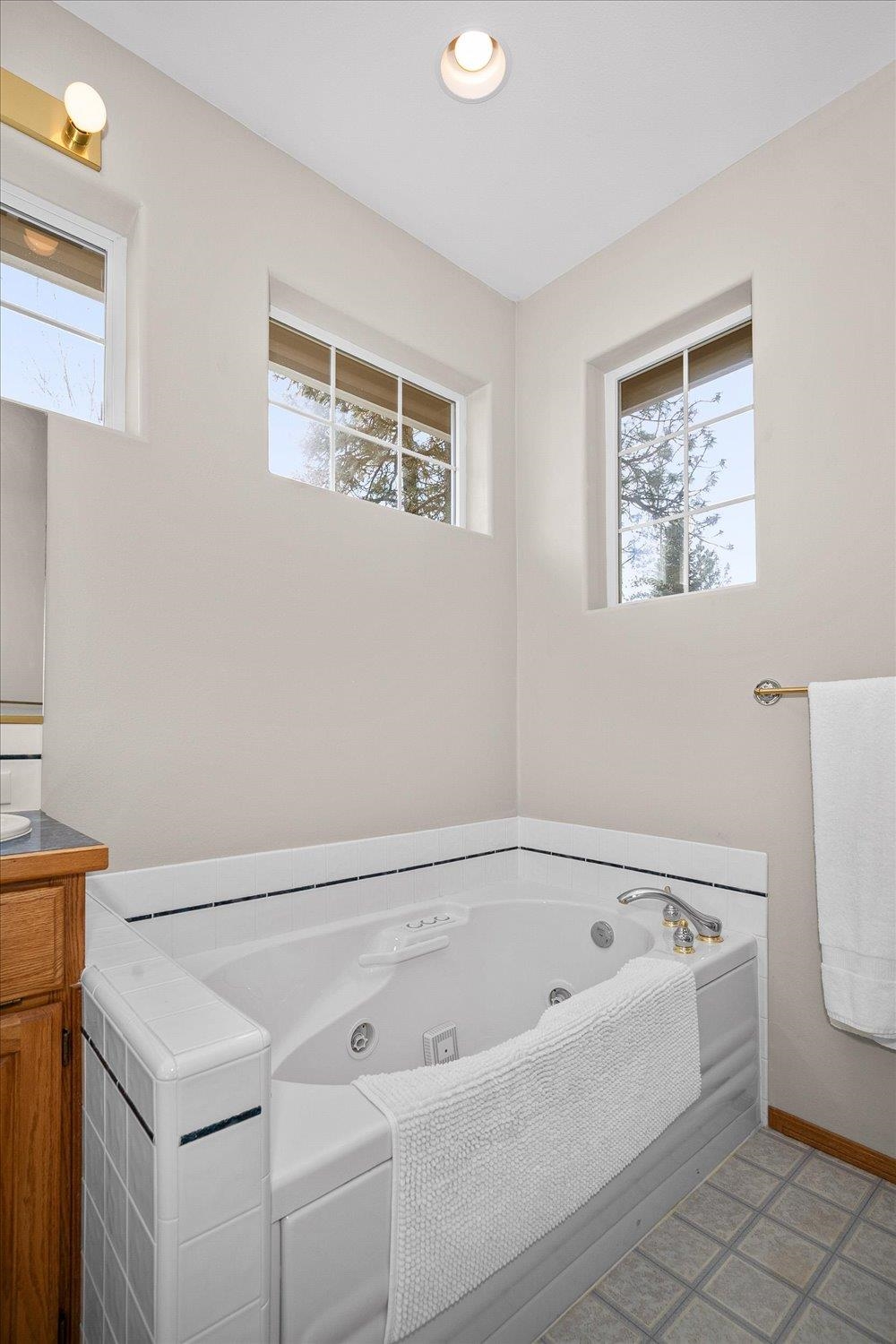 7010 N EAST BLUFF Ct - Photo 19
