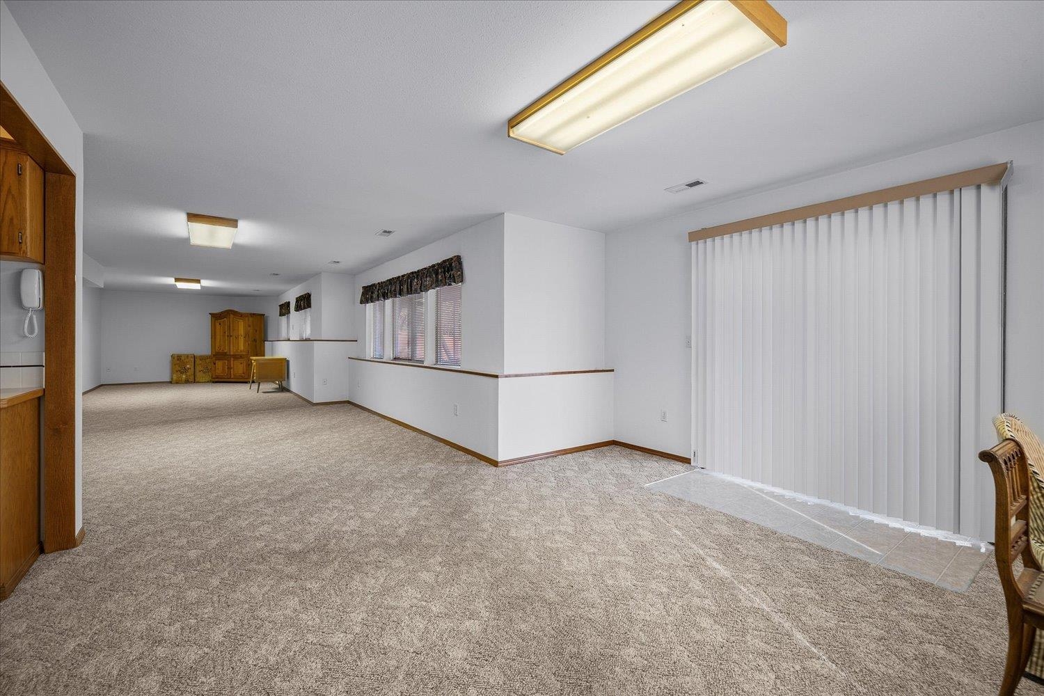 7010 N EAST BLUFF Ct - Photo 24