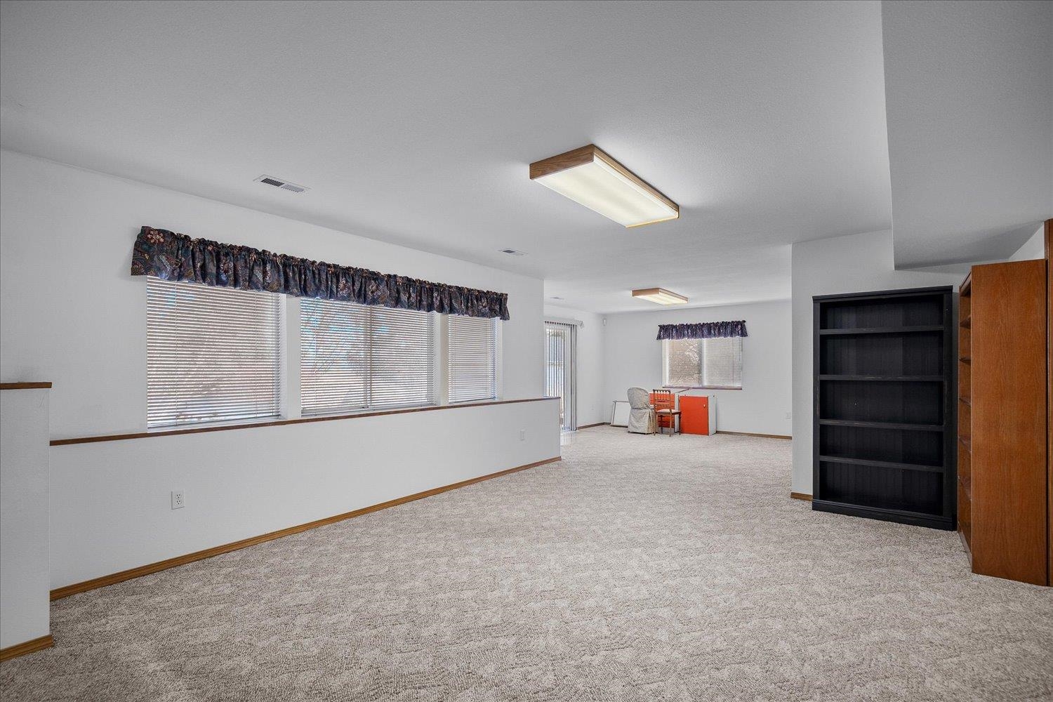 7010 N EAST BLUFF Ct - Photo 25