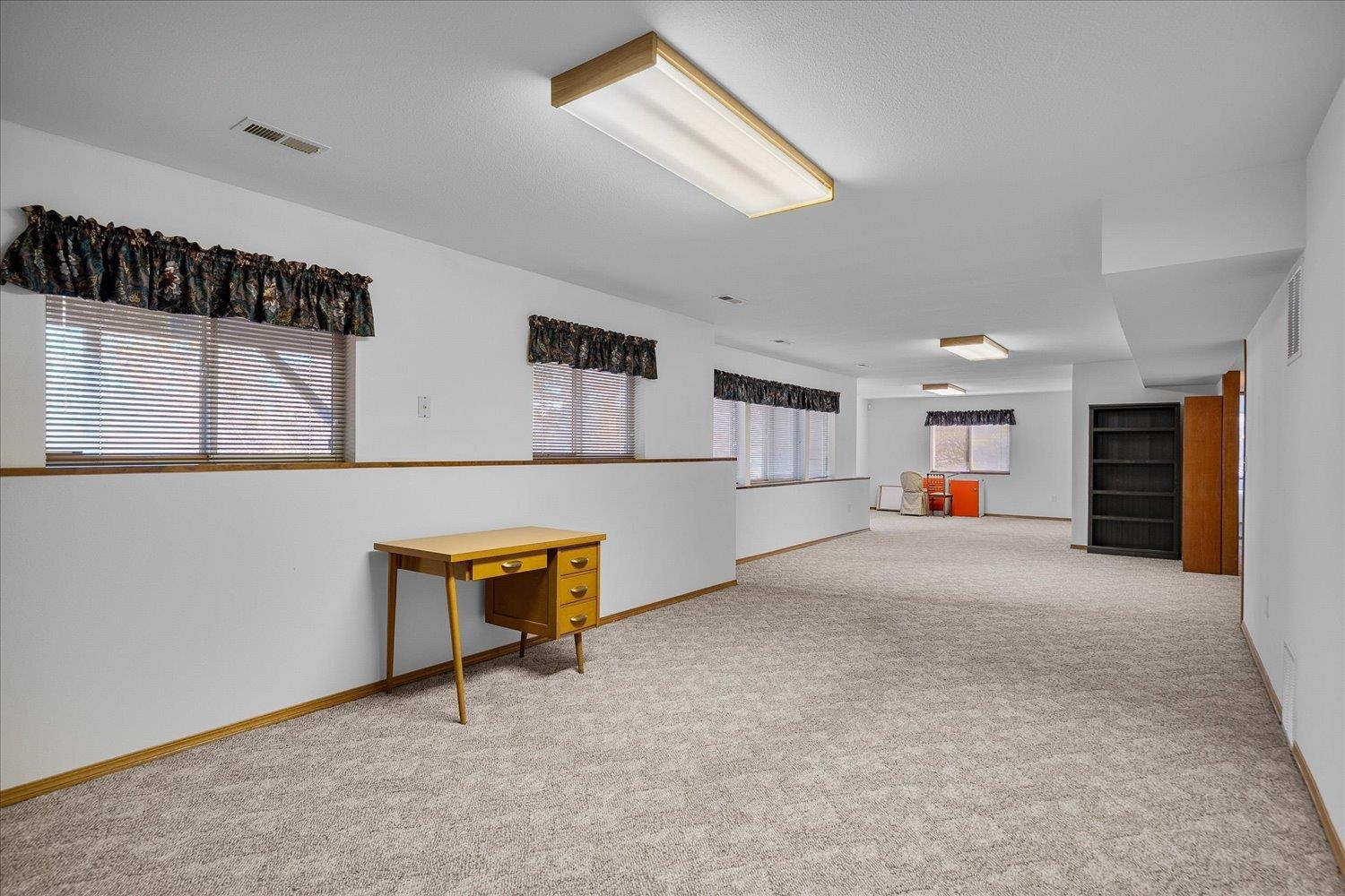 7010 N EAST BLUFF Ct - Photo 26