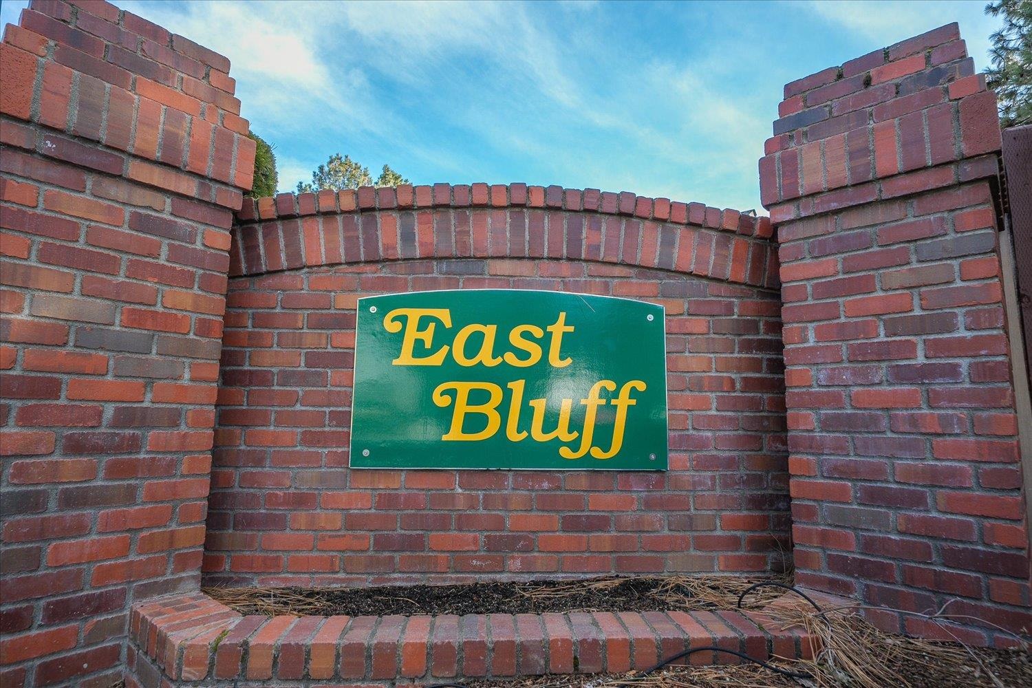 7010 N EAST BLUFF Ct - Photo 5