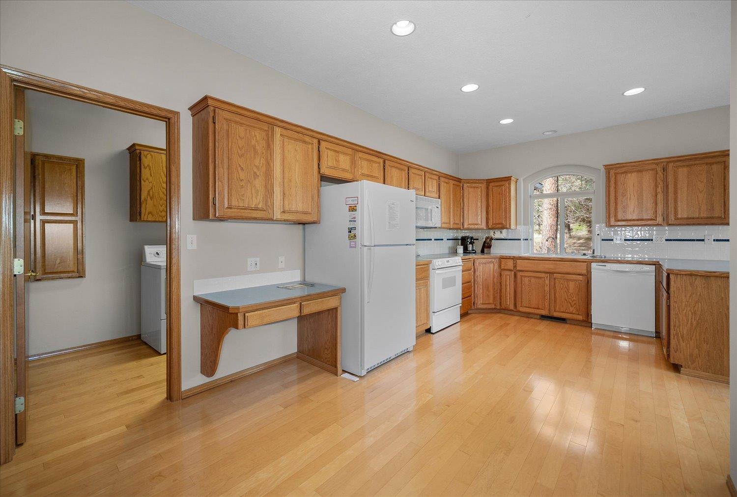 7010 N EAST BLUFF Ct - Photo 6