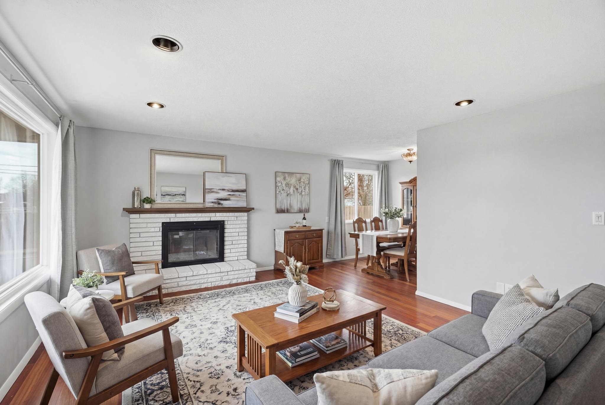 1403 E Gordon Ct - Photo 2