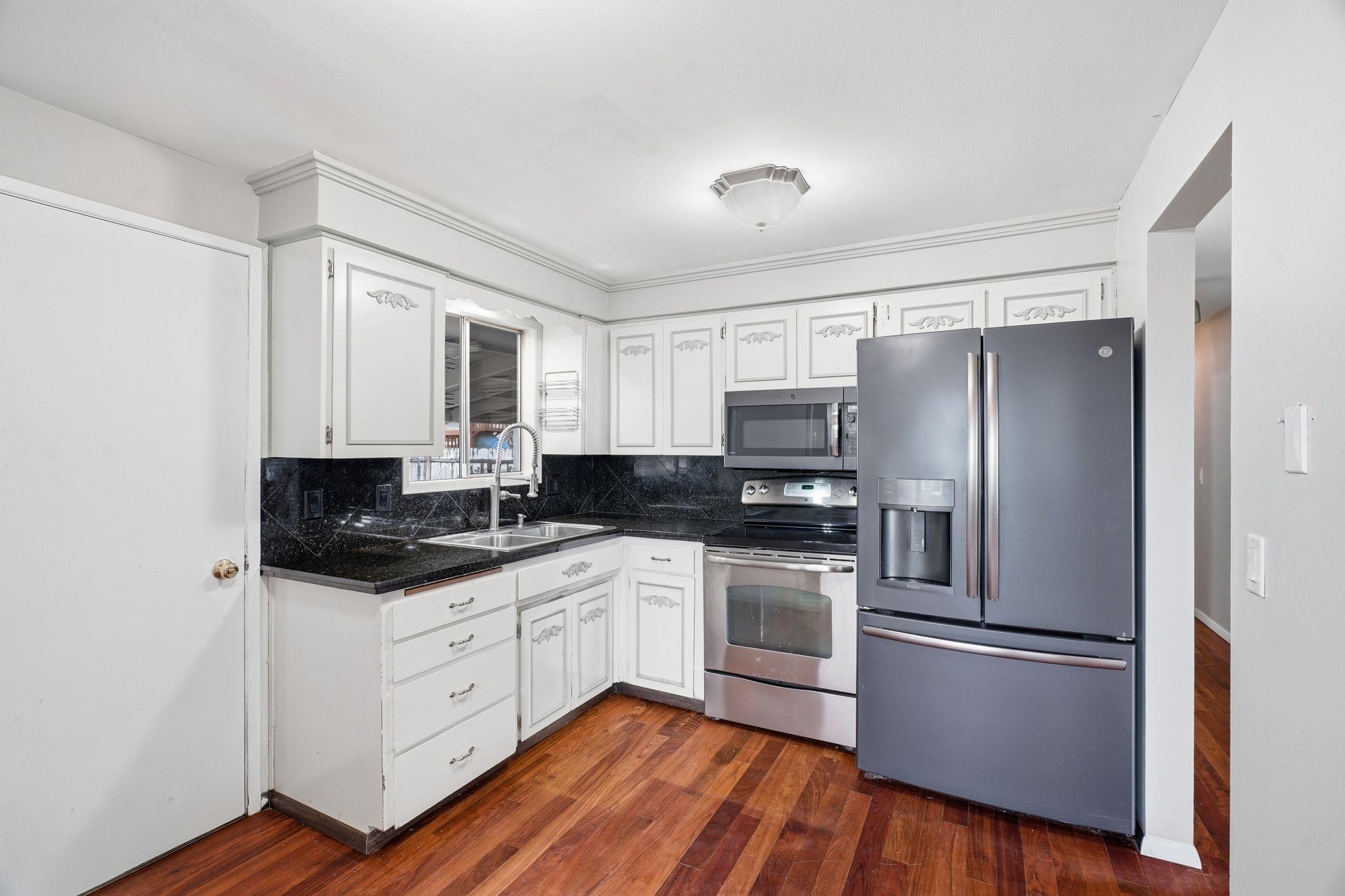 1403 E Gordon Ct - Photo 11
